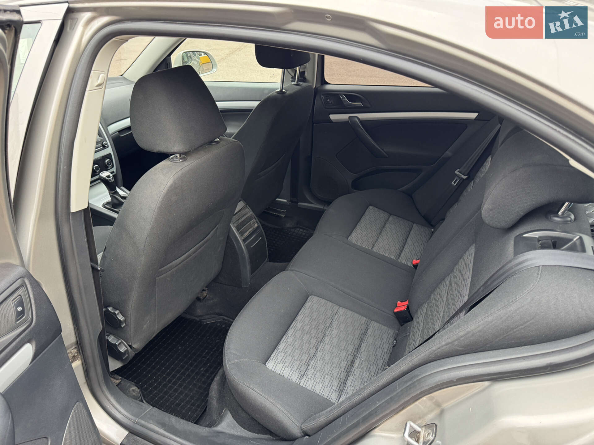Skoda Octavia 2010 VIN TMBCT61Z3B2046921 фото оголошення 16 з 20