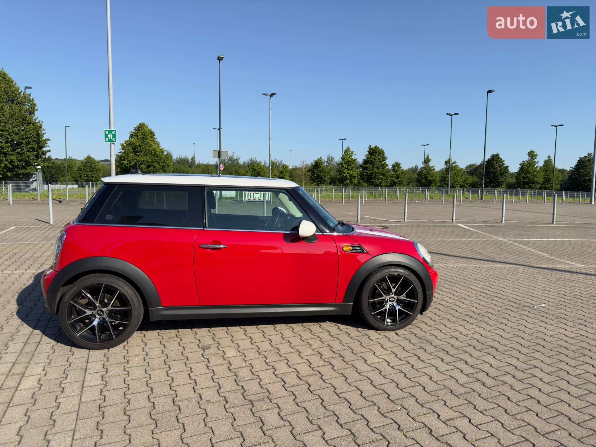 MINI Cooper 2013 VIN WMWSU3C51DT687965 фото оголошення 4 з 19