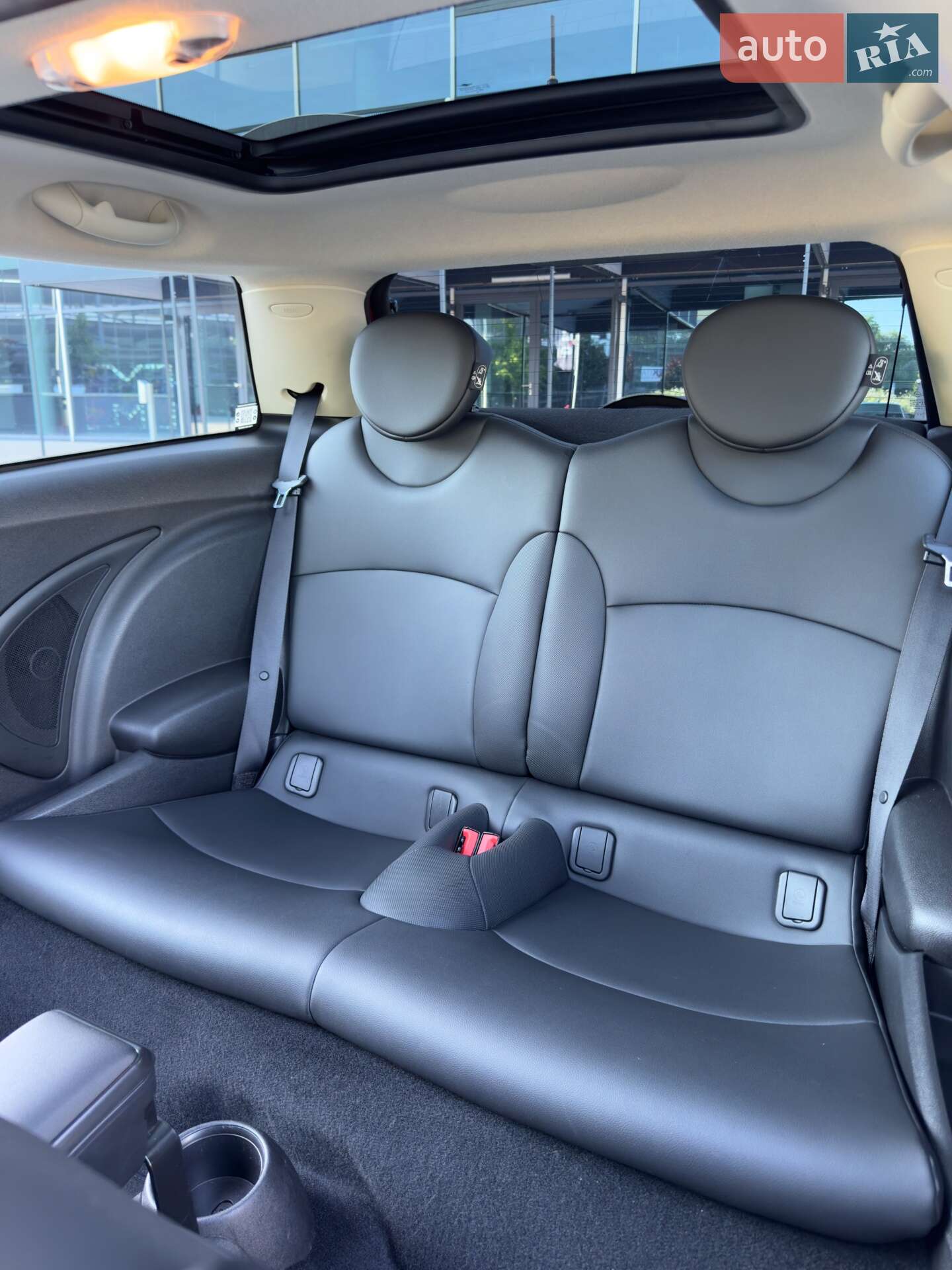 MINI Cooper 2013 VIN WMWSU3C51DT687965 фото оголошення 14 з 19