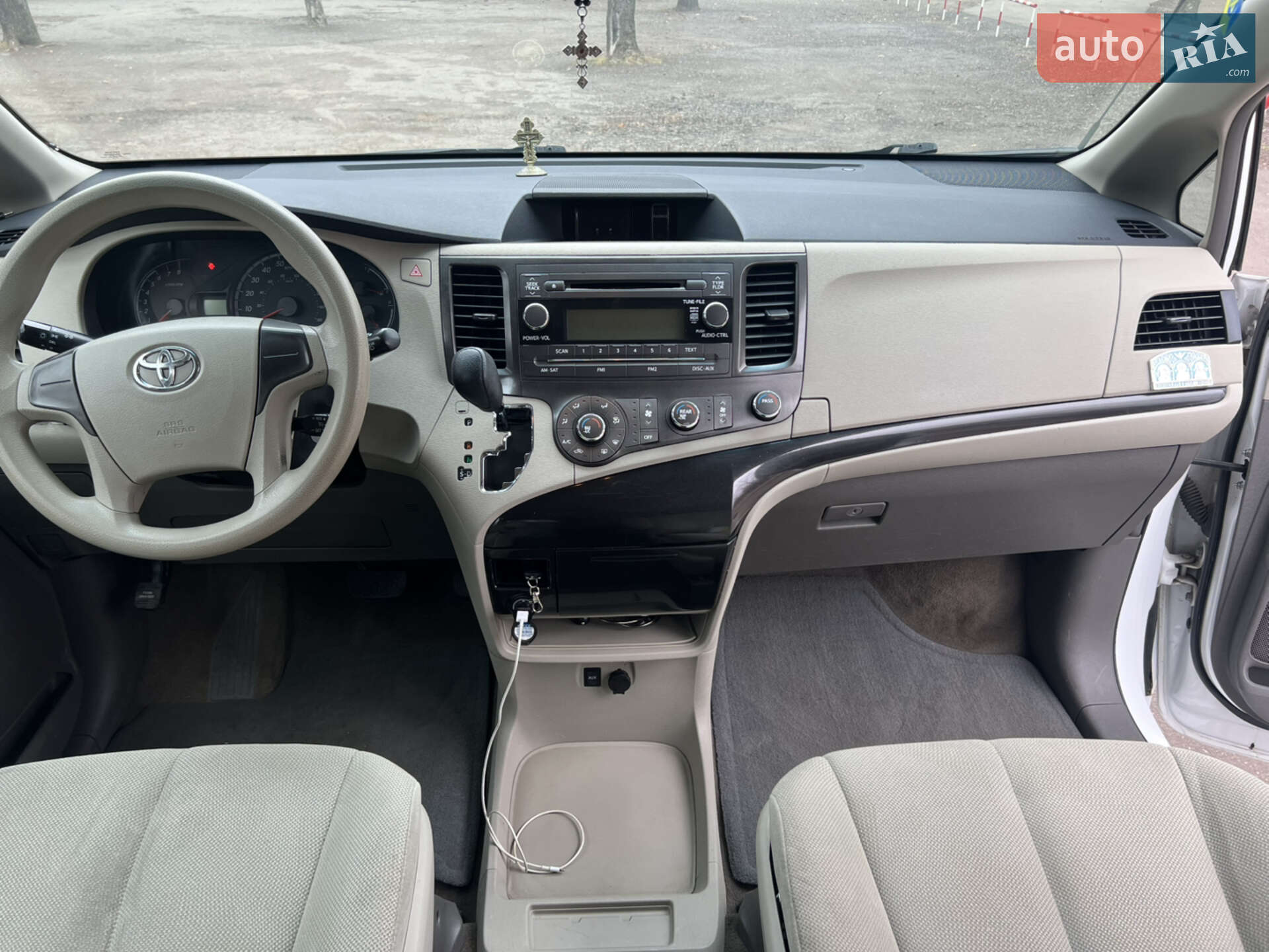 Toyota Sienna 2011 VIN 5TDKA3DCXBS008229 фото оголошення 7 з 14