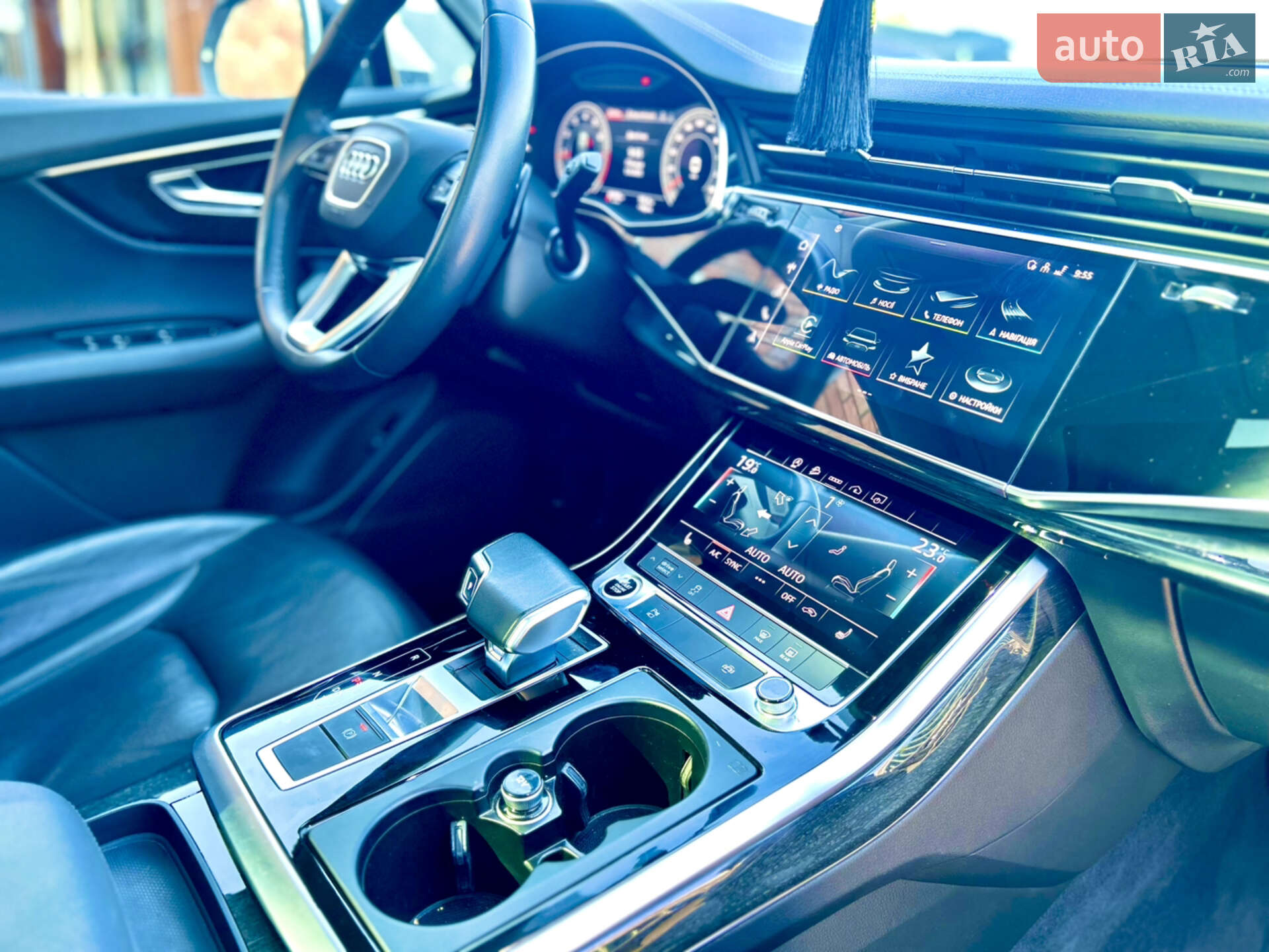 Audi Q7 2022 VIN WA1ACBF74PD003234 фото оголошення 10 з 39