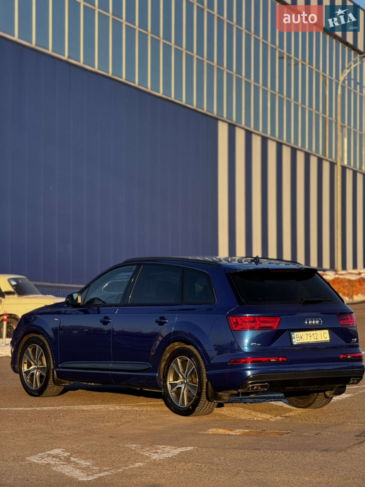 Audi Q7 2017 VIN WAUZZZ4M4HD036905 фото оголошення 2 з 72
