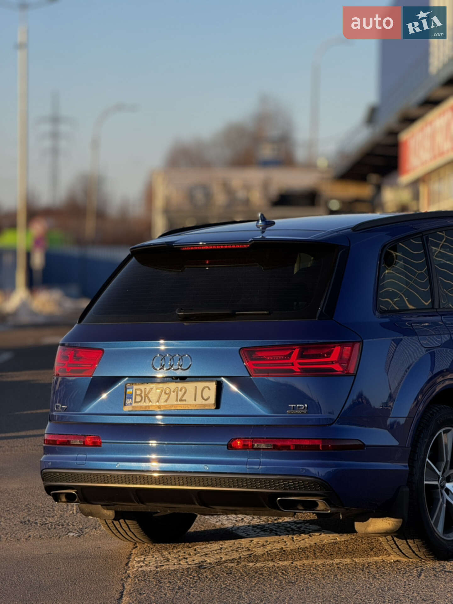 Audi Q7 2017 VIN WAUZZZ4M4HD036905 фото оголошення 4 з 72