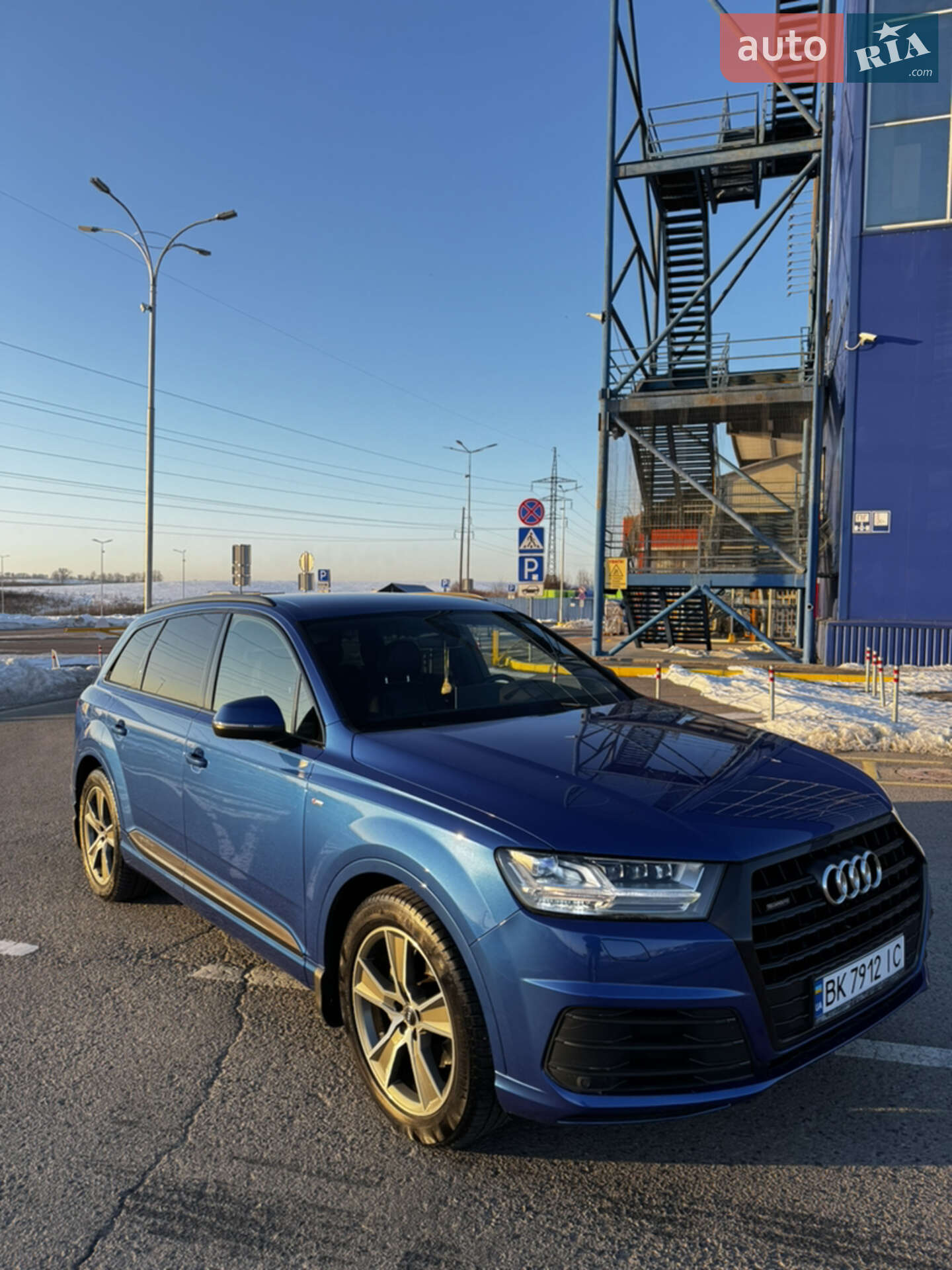 Audi Q7 2017 VIN WAUZZZ4M4HD036905 фото оголошення 5 з 72
