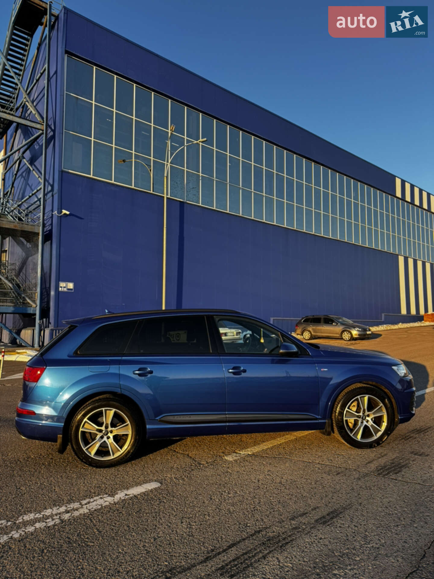 Audi Q7 2017 VIN WAUZZZ4M4HD036905 фото оголошення 7 з 72
