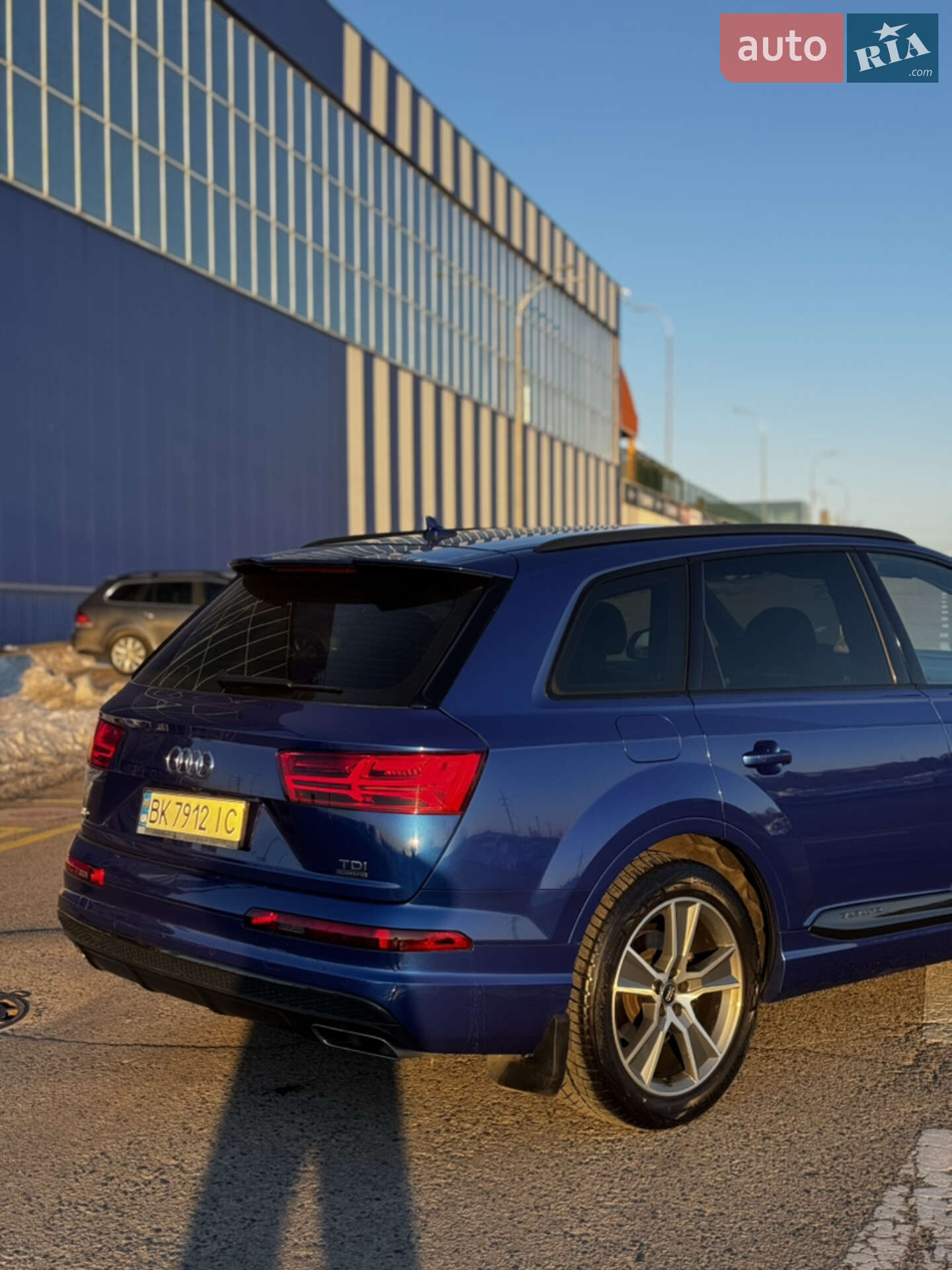 Audi Q7 2017 VIN WAUZZZ4M4HD036905 фото оголошення 10 з 72
