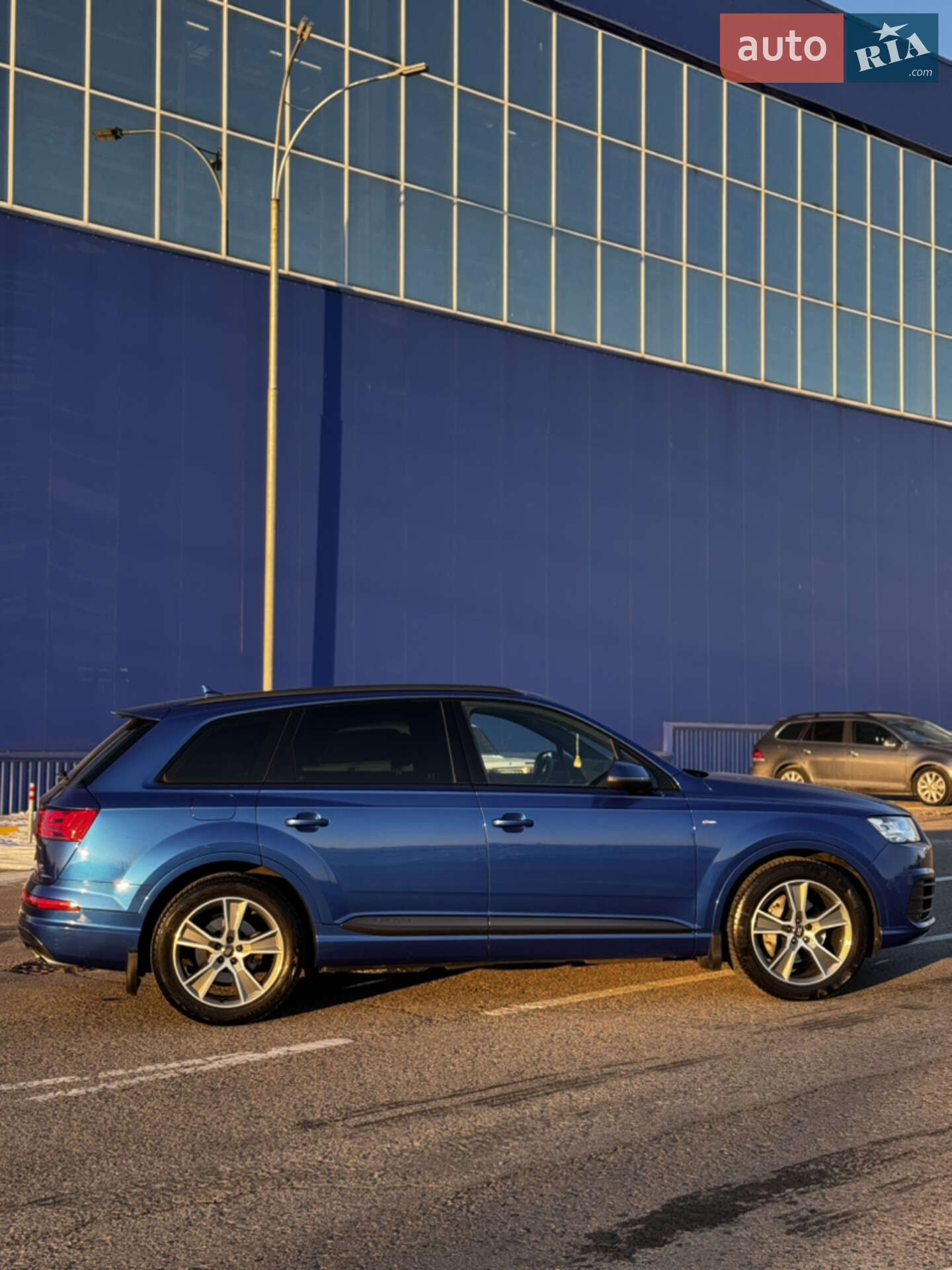 Audi Q7 2017 VIN WAUZZZ4M4HD036905 фото оголошення 11 з 72
