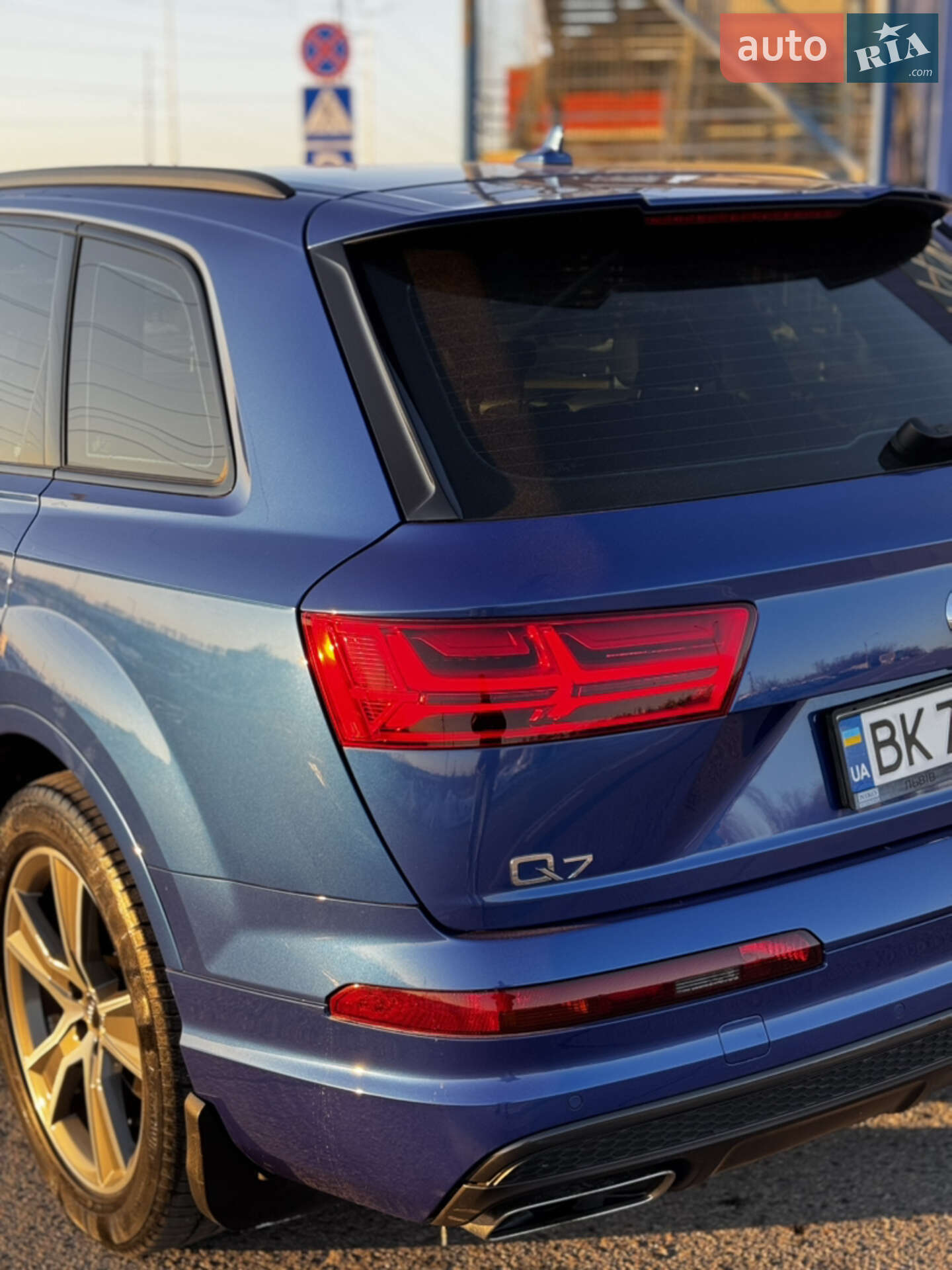 Audi Q7 2017 VIN WAUZZZ4M4HD036905 фото оголошення 38 з 72