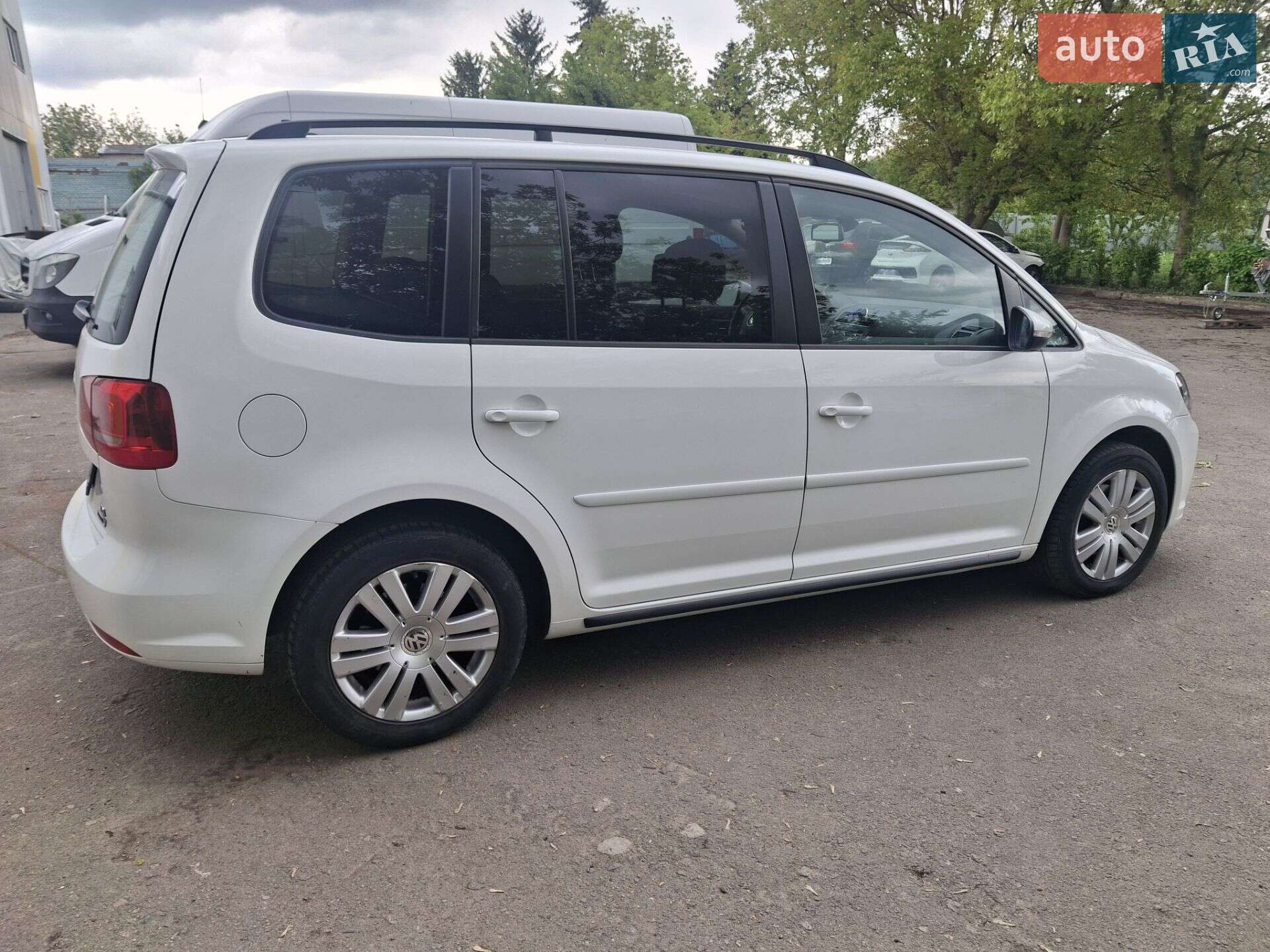 Volkswagen Touran 2014 VIN WVGZZZ1TZFW016231 фото оголошення 7 з 18