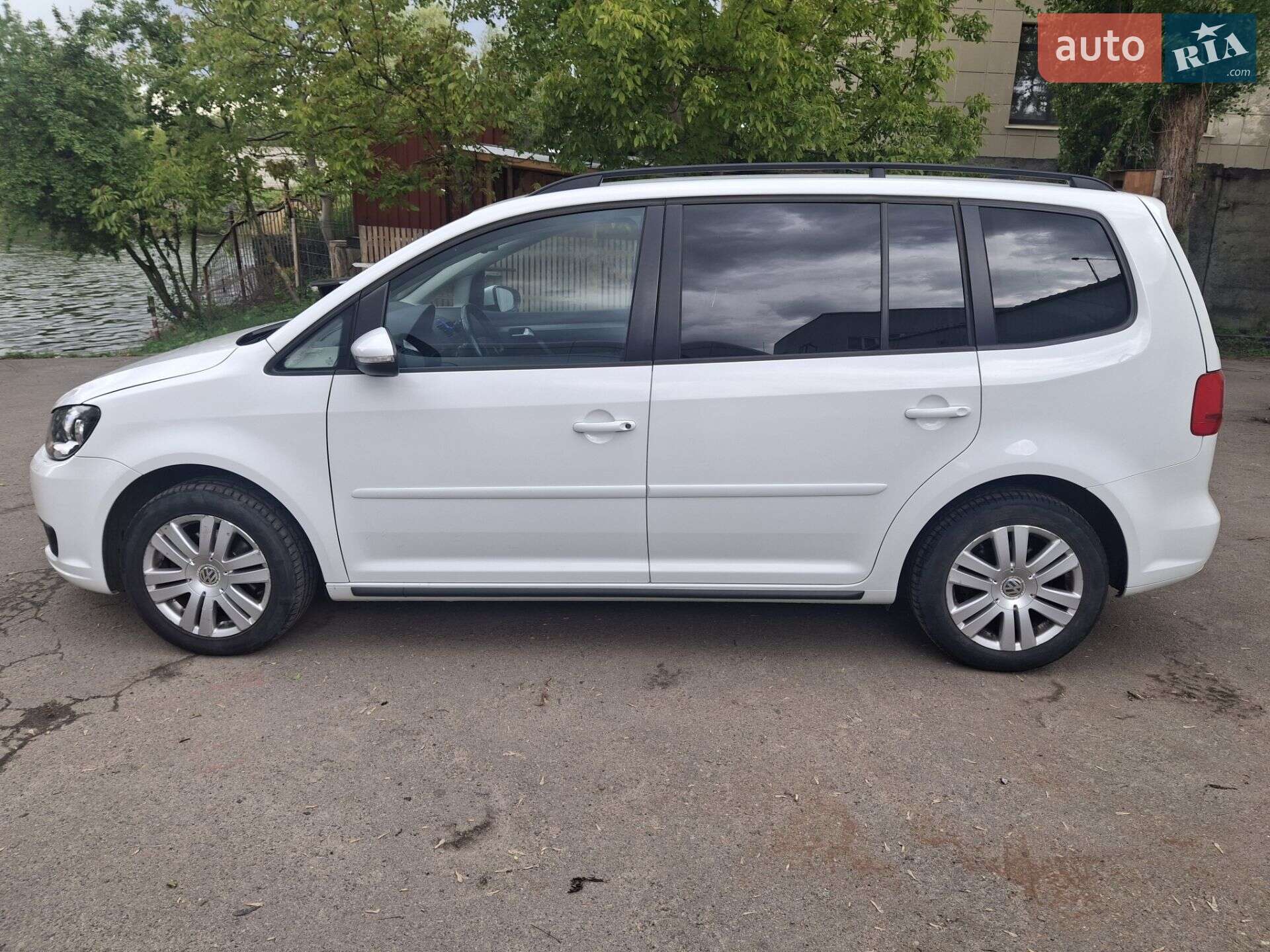 Volkswagen Touran 2014 VIN WVGZZZ1TZFW016231 фото оголошення 15 з 18