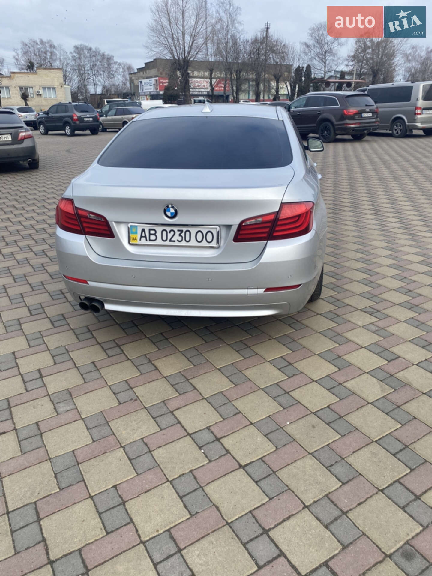 BMW 5 Series 2012 VIN WBAFW11000DY42940 фото оголошення 13 з 16