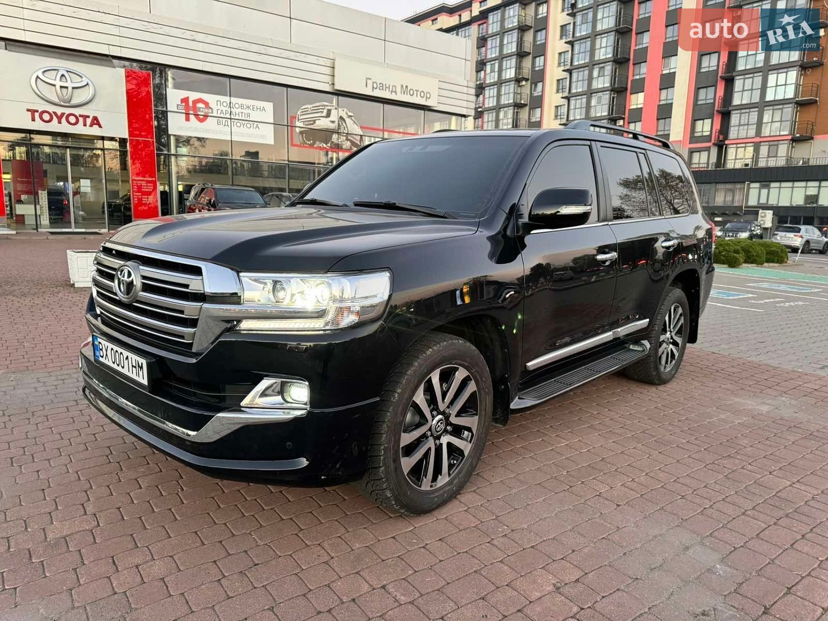 Toyota Land Cruiser 2019 VIN JTMCX05J404192848 фото оголошення 3 з 10