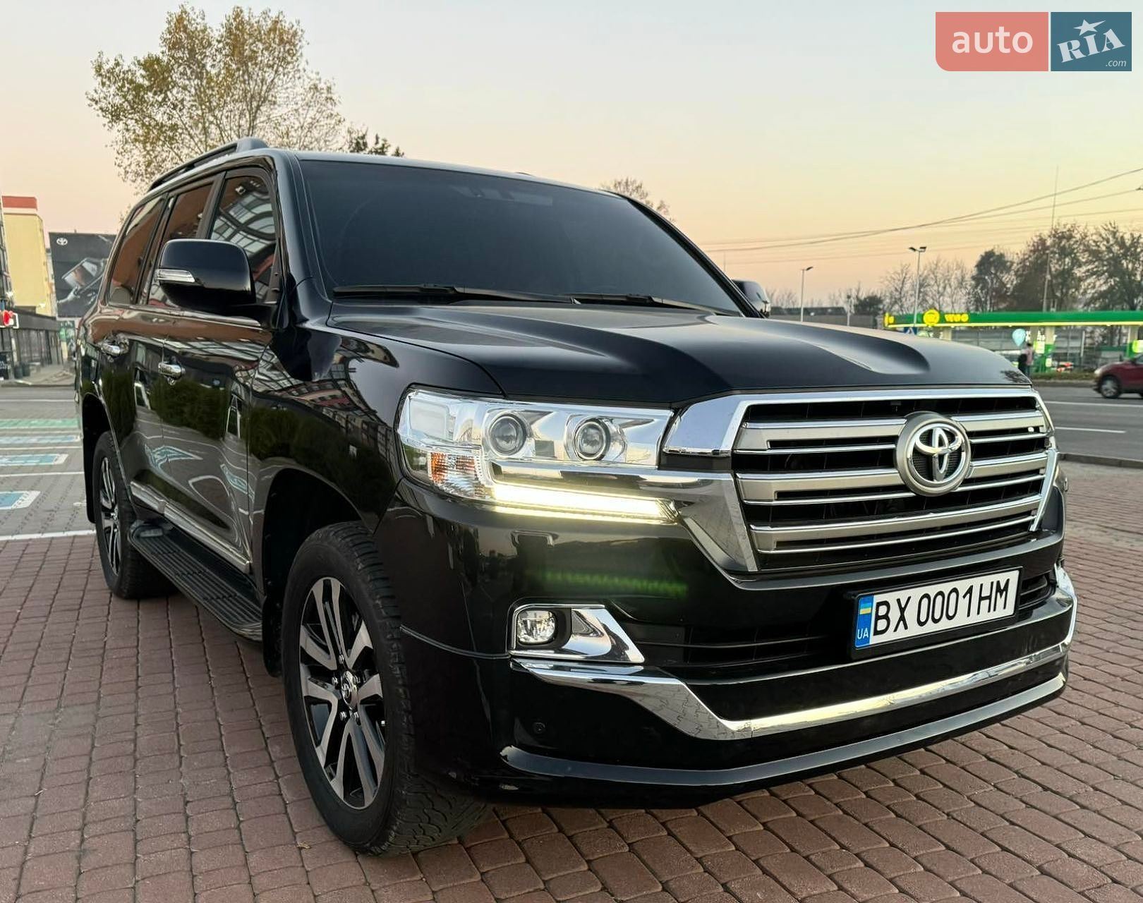 Toyota Land Cruiser 2019 VIN JTMCX05J404192848 фото оголошення 6 з 10