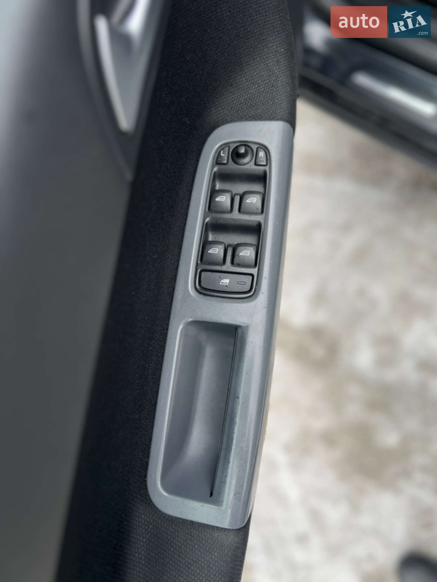 Volvo V50 2010 VIN YV1MW76F2A2571030 фото оголошення 2 з 26