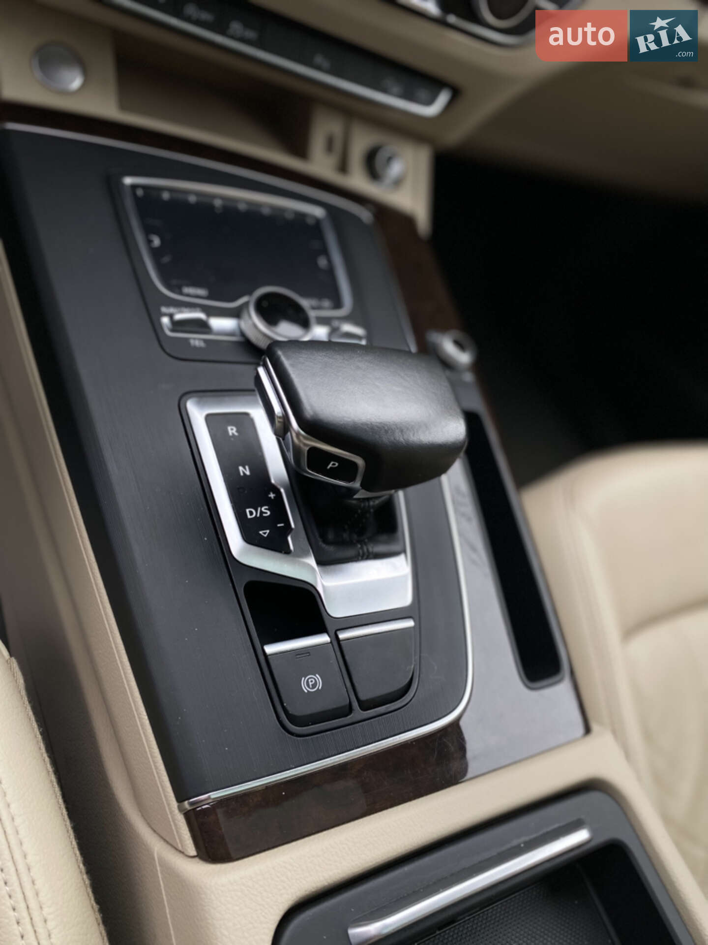 Audi Q5 2018 VIN WA1BNAFY2J2232841 фото оголошення 11 з 25