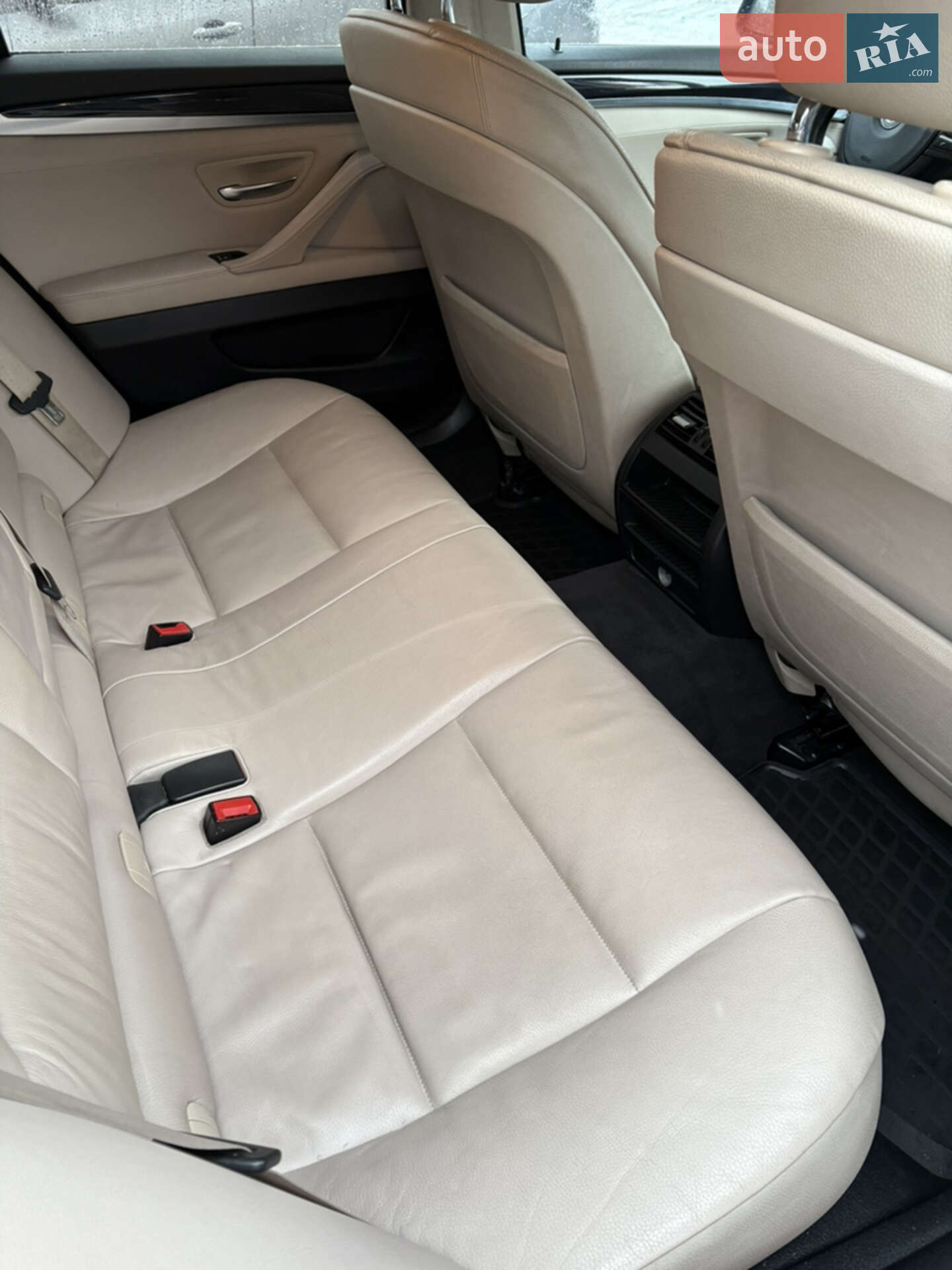 BMW 5 Series 2010 VIN WBAMX11040C880150 фото оголошення 17 з 22