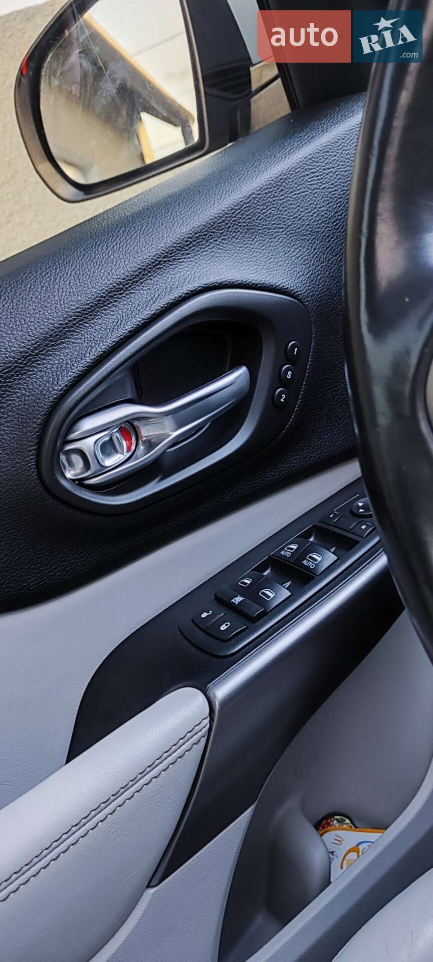 Jeep Cherokee 2019 VIN 1C4PJLDBXLD521619 фото оголошення 11 з 22