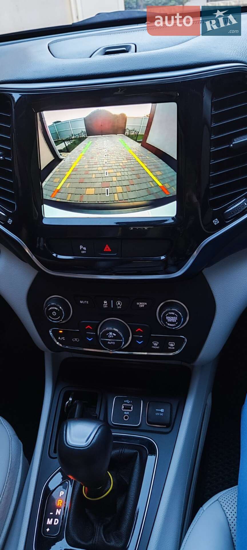 Jeep Cherokee 2019 VIN 1C4PJLDBXLD521619 фото оголошення 7 з 22