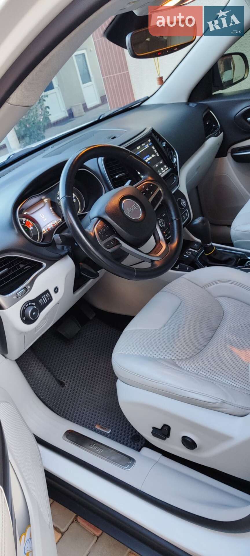 Jeep Cherokee 2019 VIN 1C4PJLDBXLD521619 фото оголошення 15 з 22