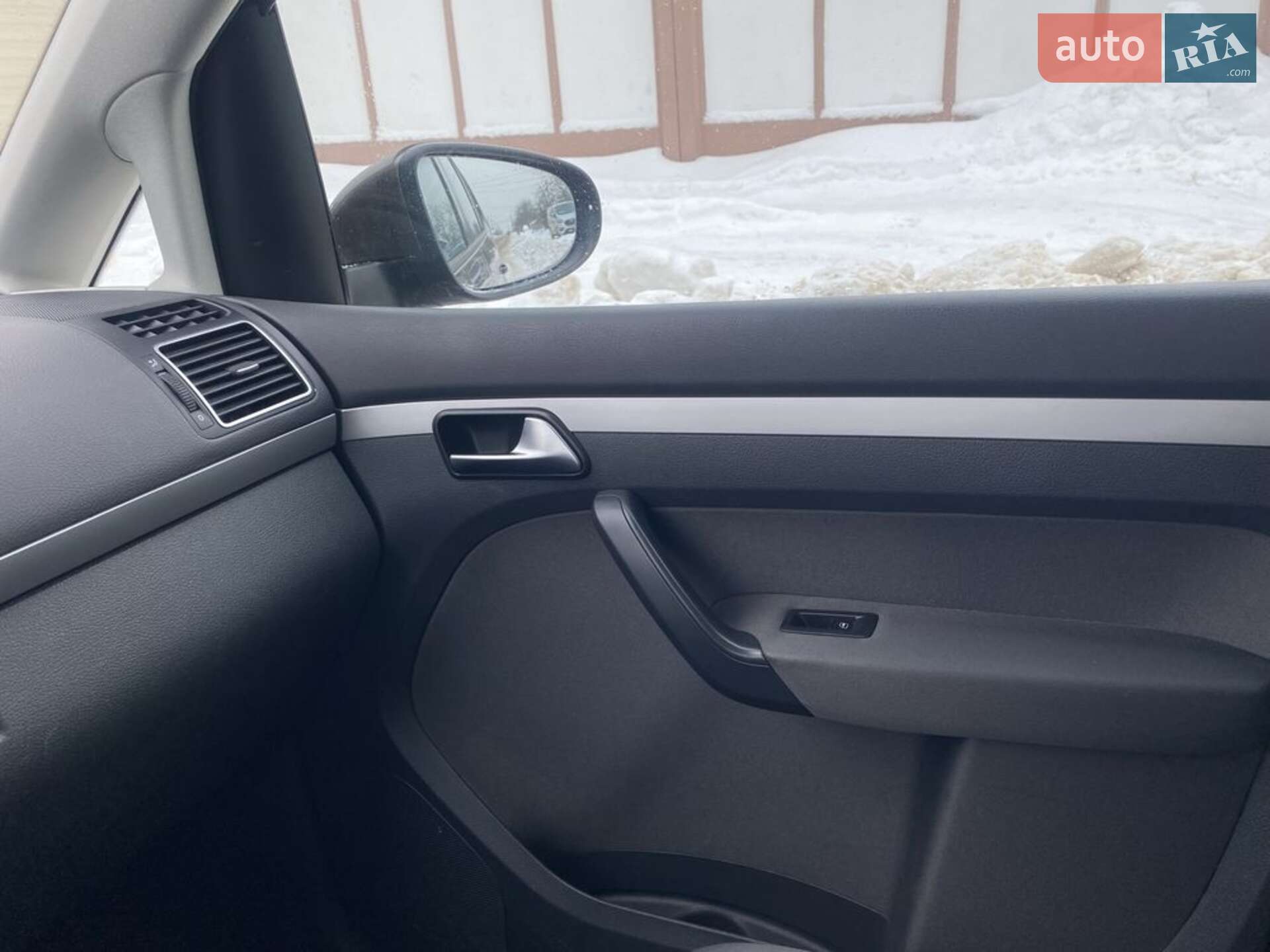 Volkswagen Touran 2011 VIN WVGZZZ1TZCW002281 фото оголошення 6 з 10