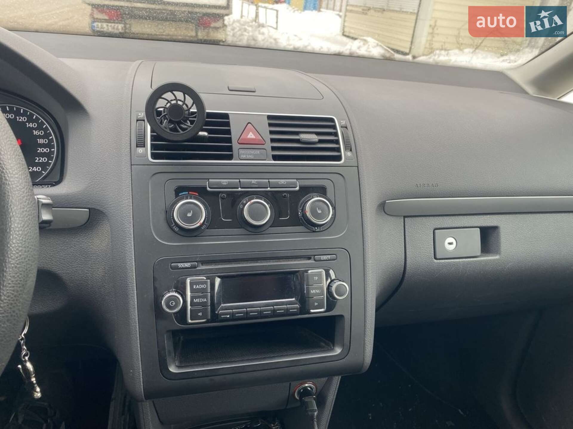 Volkswagen Touran 2011 VIN WVGZZZ1TZCW002281 фото оголошення 8 з 10