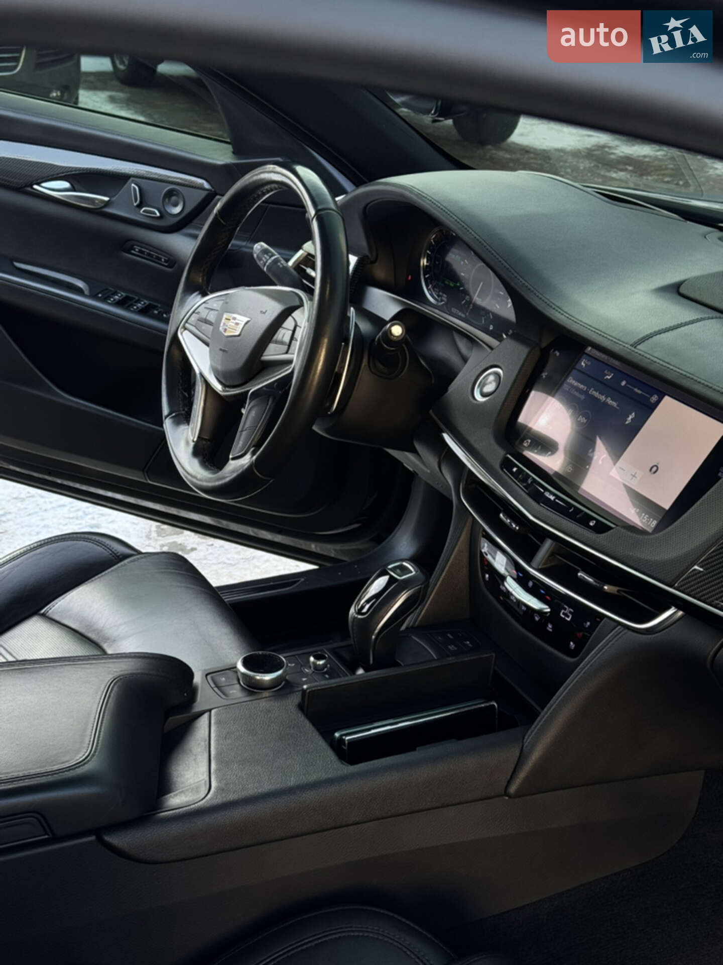 Cadillac CT6 2019 VIN 1G6KN5R67KU146585 фото оголошення 3 з 27