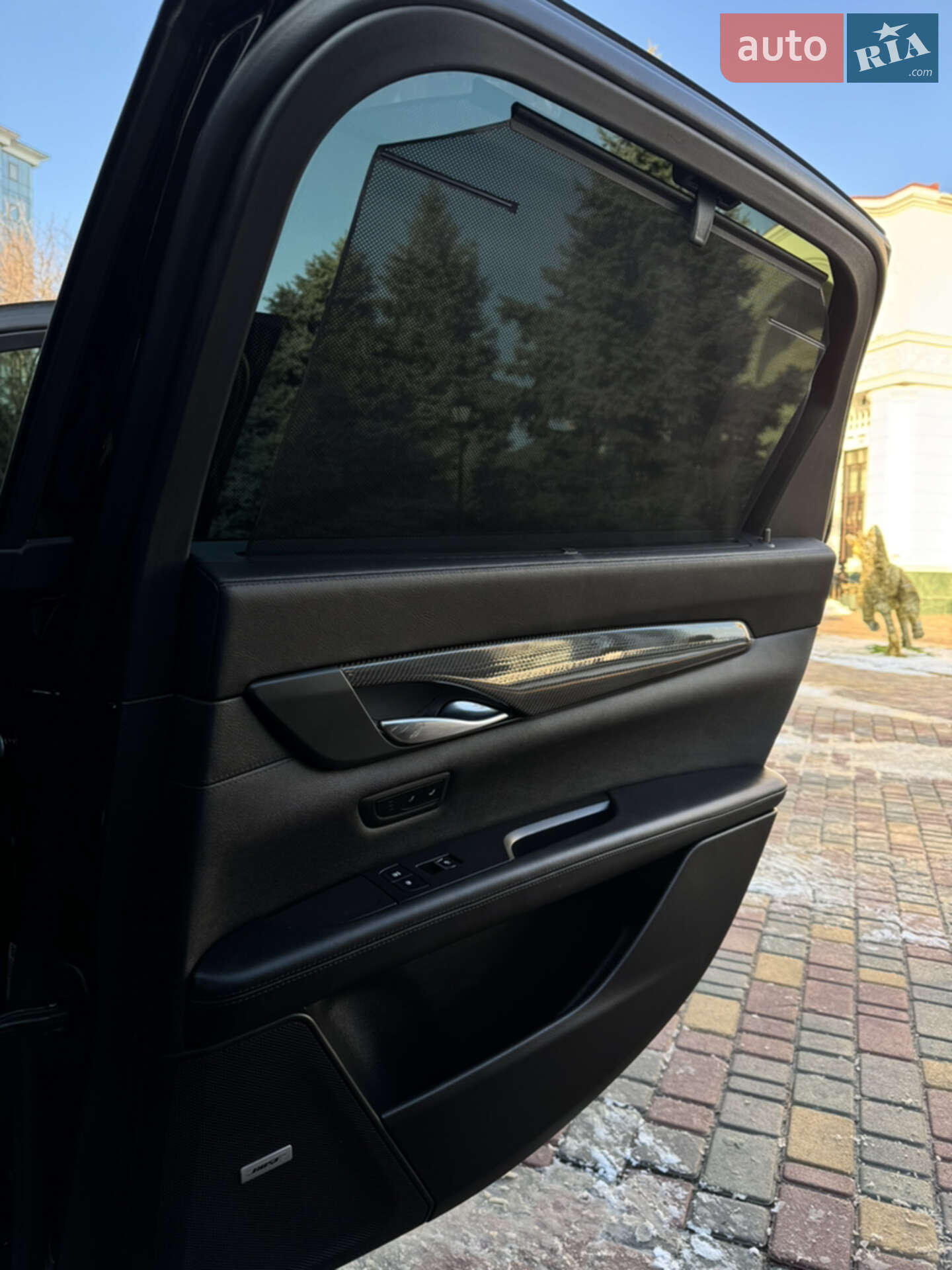 Cadillac CT6 2019 VIN 1G6KN5R67KU146585 фото оголошення 16 з 27