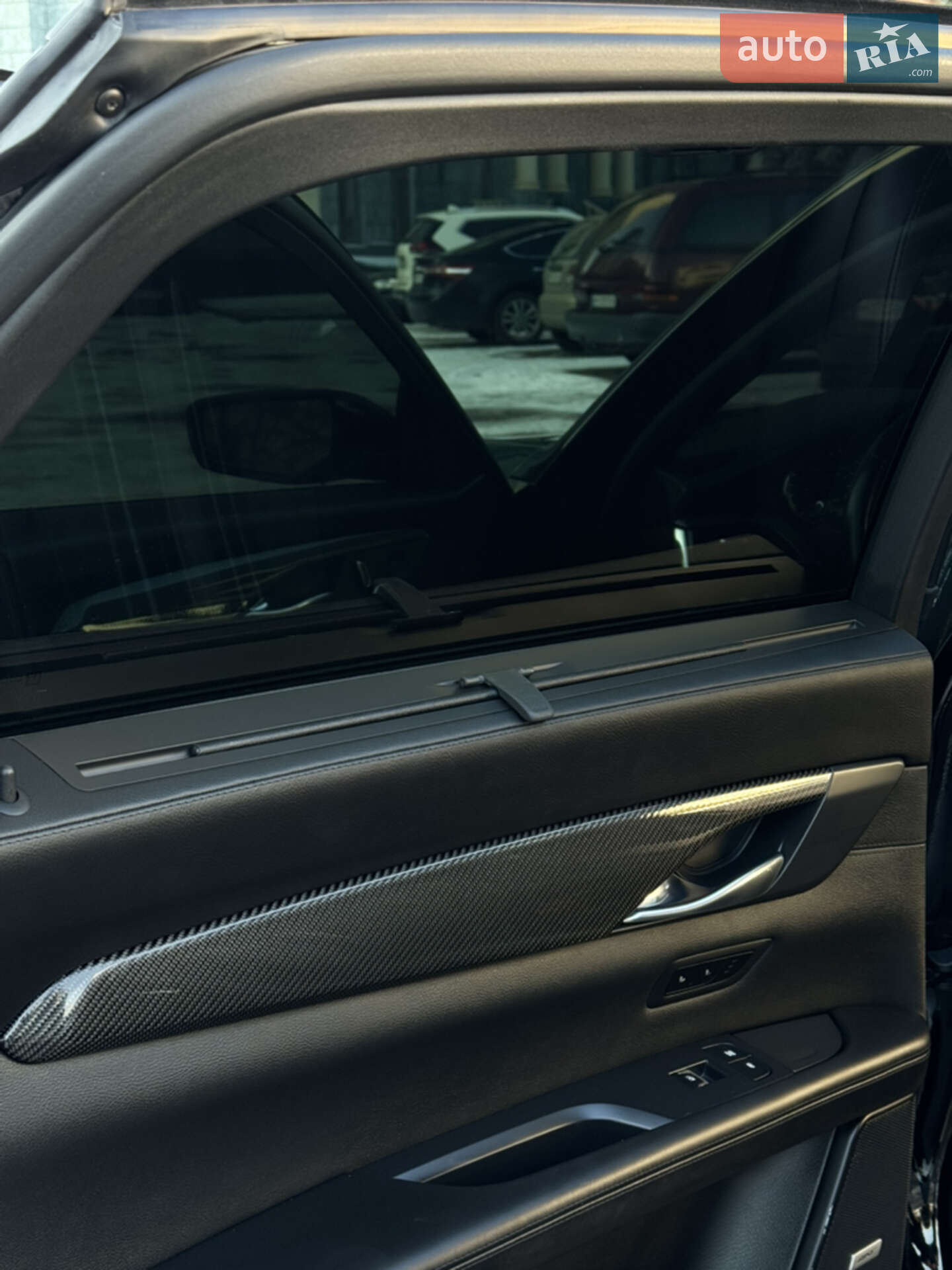 Cadillac CT6 2019 VIN 1G6KN5R67KU146585 фото оголошення 20 з 27