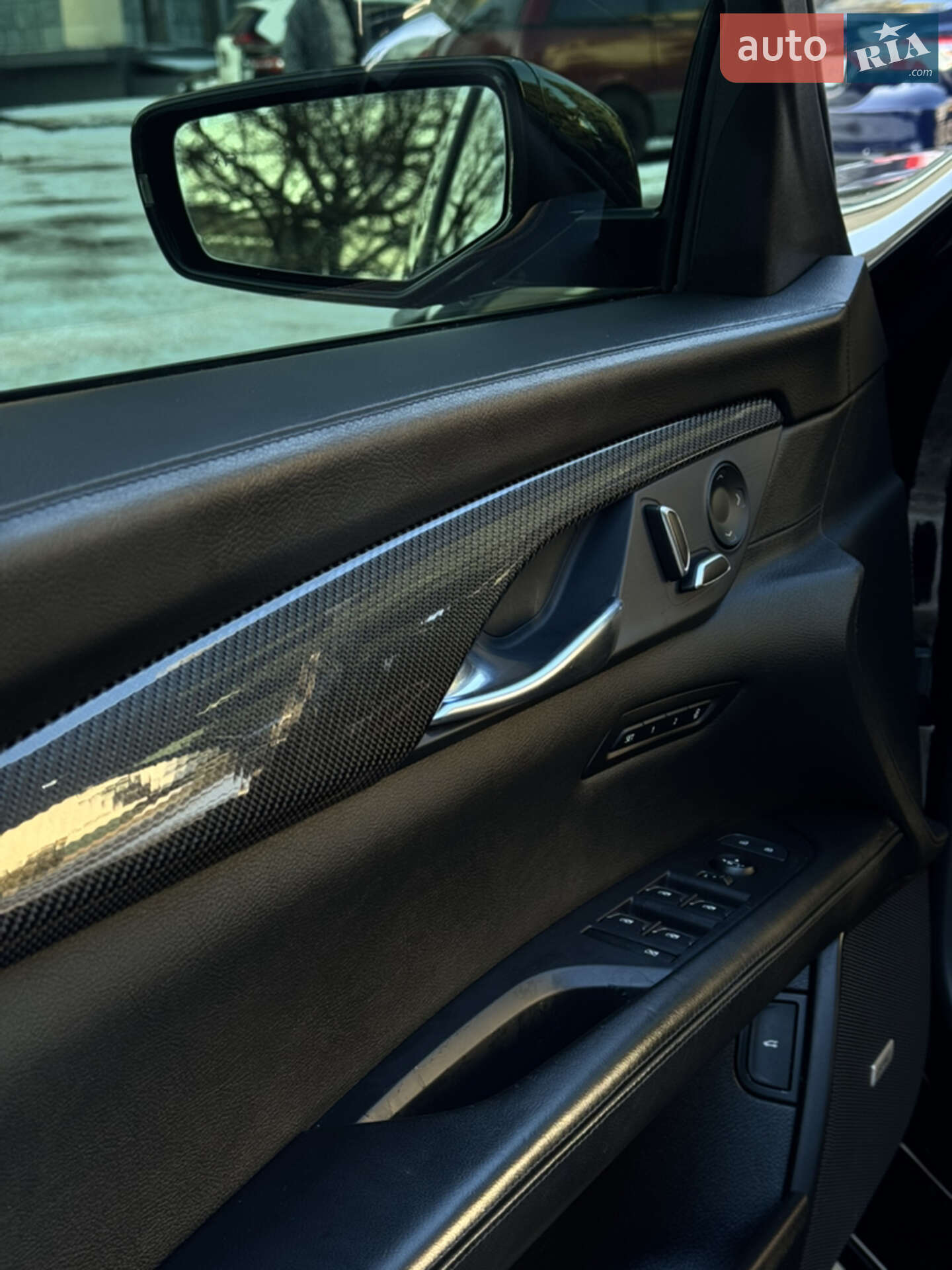 Cadillac CT6 2019 VIN 1G6KN5R67KU146585 фото оголошення 26 з 27