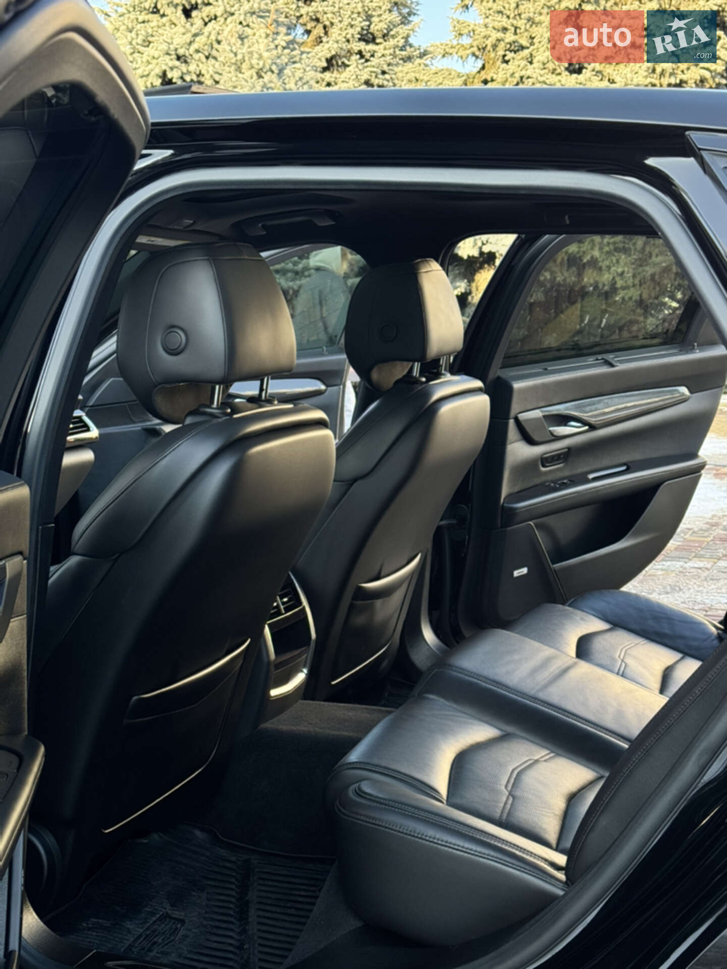 Cadillac CT6 2019 VIN 1G6KN5R67KU146585 фото оголошення 27 з 27