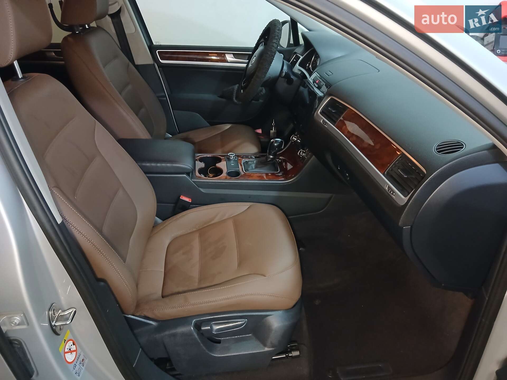 Volkswagen Touareg 2012 VIN WVGZZZ7PZCD002040 фото оголошення 6 з 32