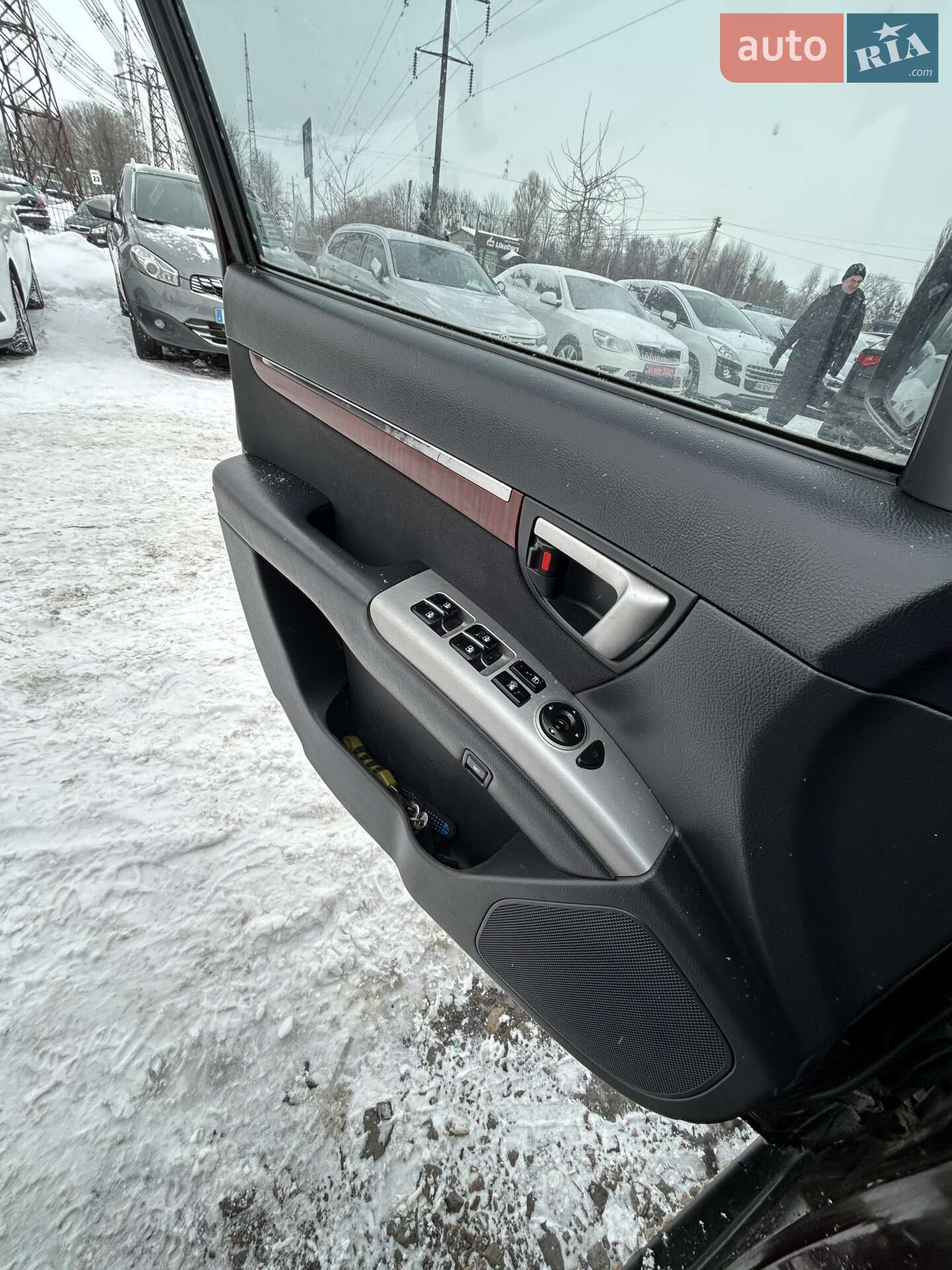 Hyundai Santa FE 2009 VIN KMHSH81WP9U445704 фото оголошення 13 з 18