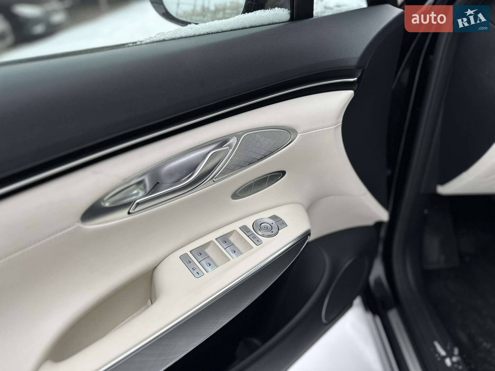 Genesis GV70 EV 2024 VIN 5NMMCET12RH003344 фото оголошення 23 з 25
