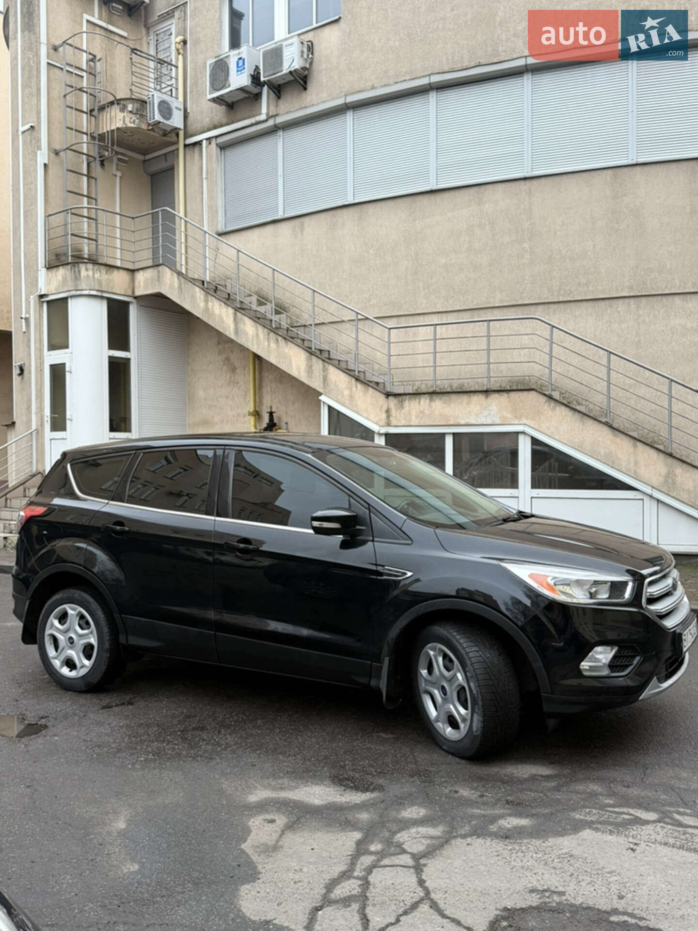Ford Kuga 2016 VIN WF0AXXWPMAGY00828 фото оголошення 4 з 23