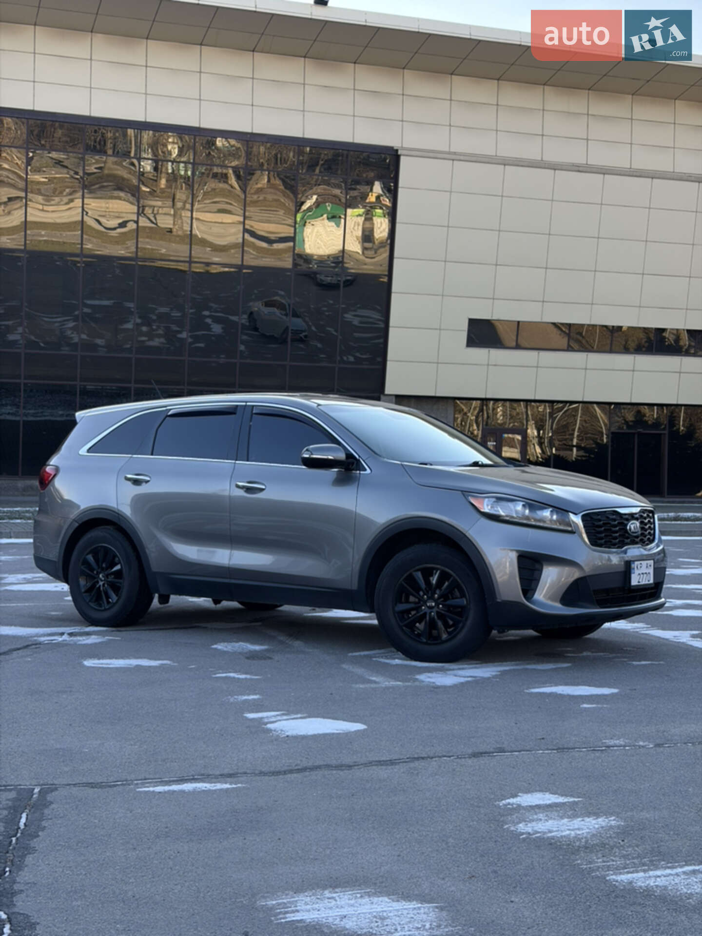 Kia Sorento 2018 VIN 5XYPG4A39KG510936 фото оголошення 6 з 12