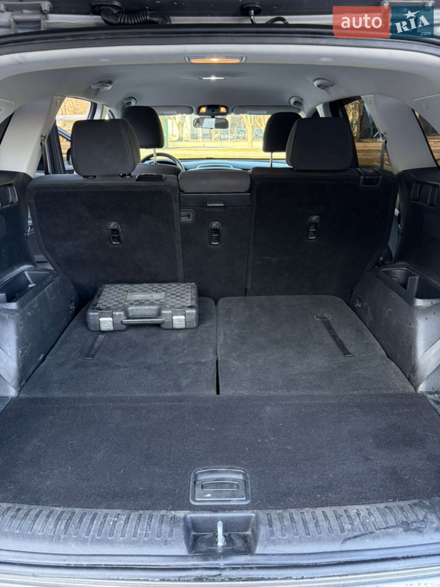 Kia Sorento 2018 VIN 5XYPG4A39KG510936 фото оголошення 12 з 12