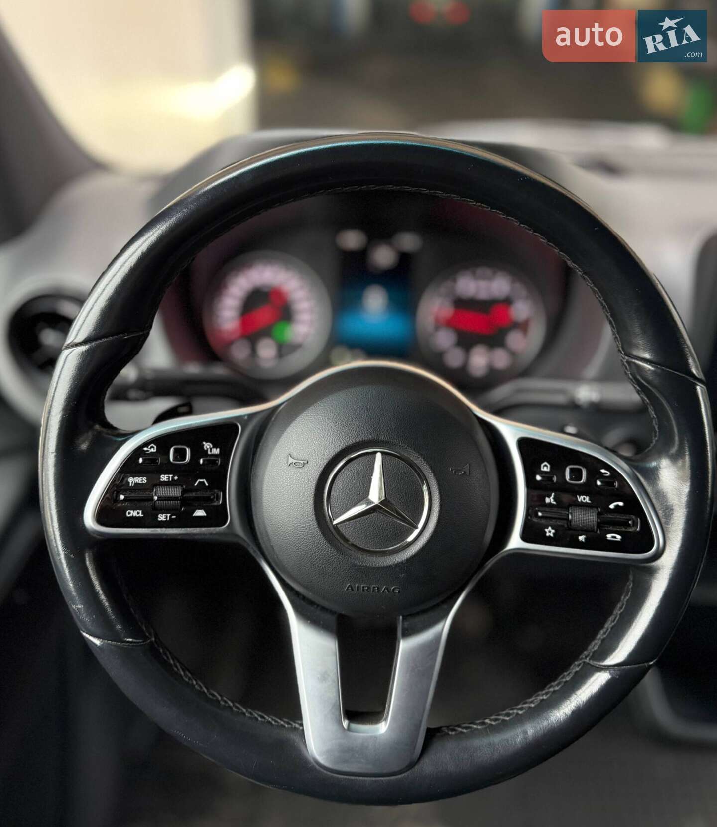 Mercedes-Benz Sprinter 2019 VIN WDB9106311P108028 фото оголошення 18 з 75
