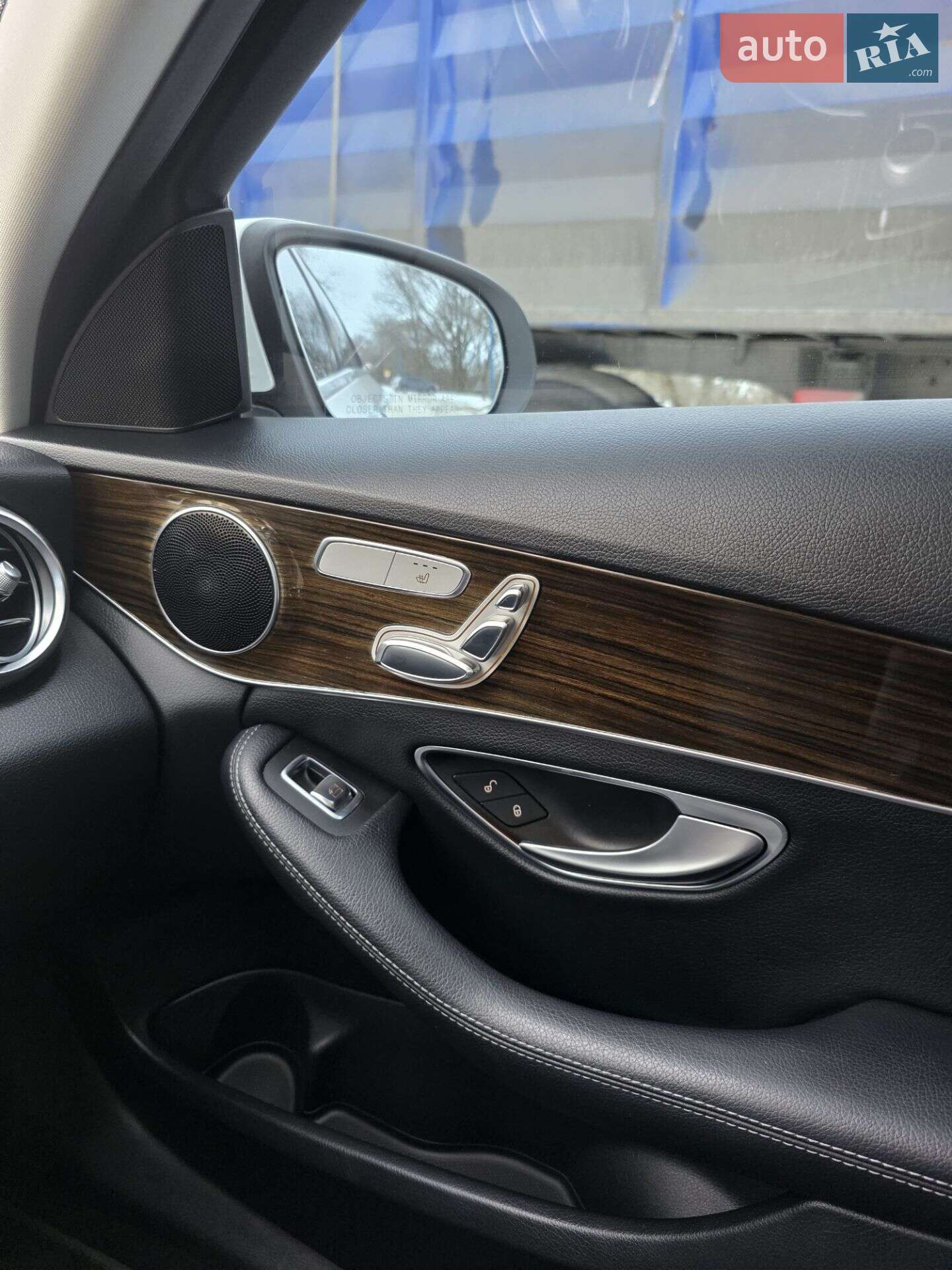 Mercedes-Benz C-Class 2017 VIN WDDWF4KB3HR291475 фото оголошення 8 з 12