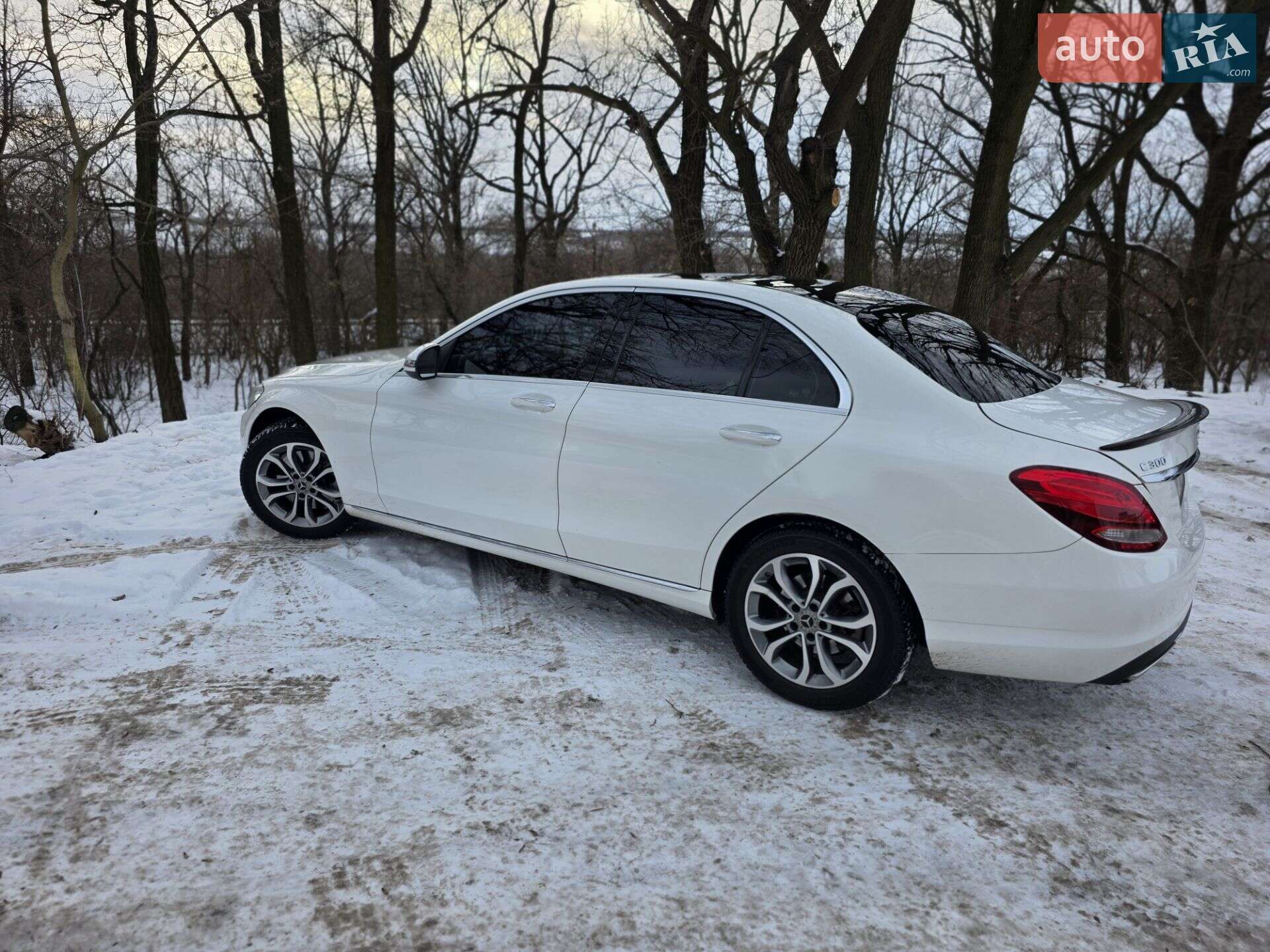 Mercedes-Benz C-Class 2017 VIN WDDWF4KB3HR291475 фото оголошення 9 з 12