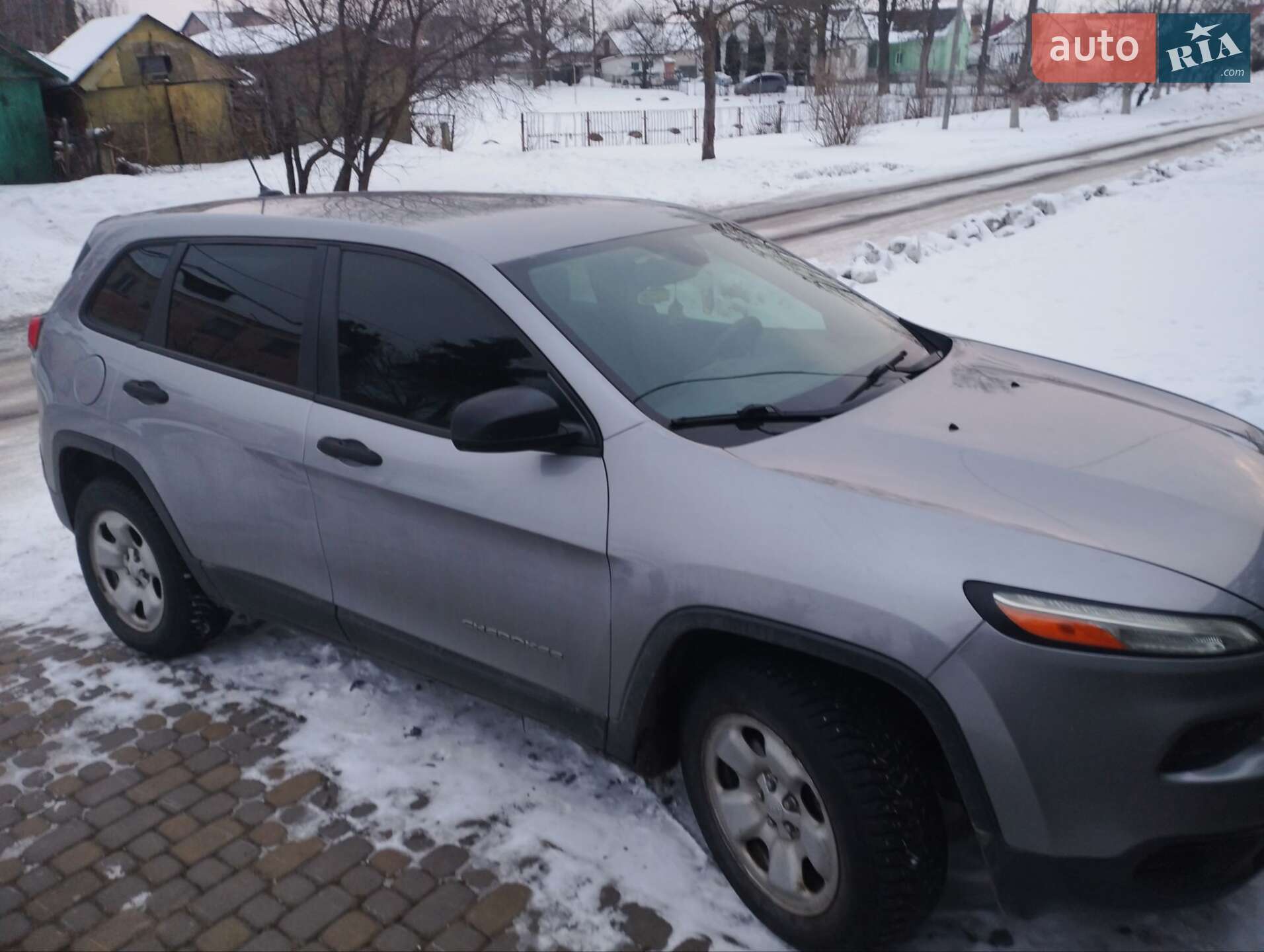 Jeep Cherokee 2013 VIN 1C4PJMAB3EW140485 фото оголошення 2 з 19
