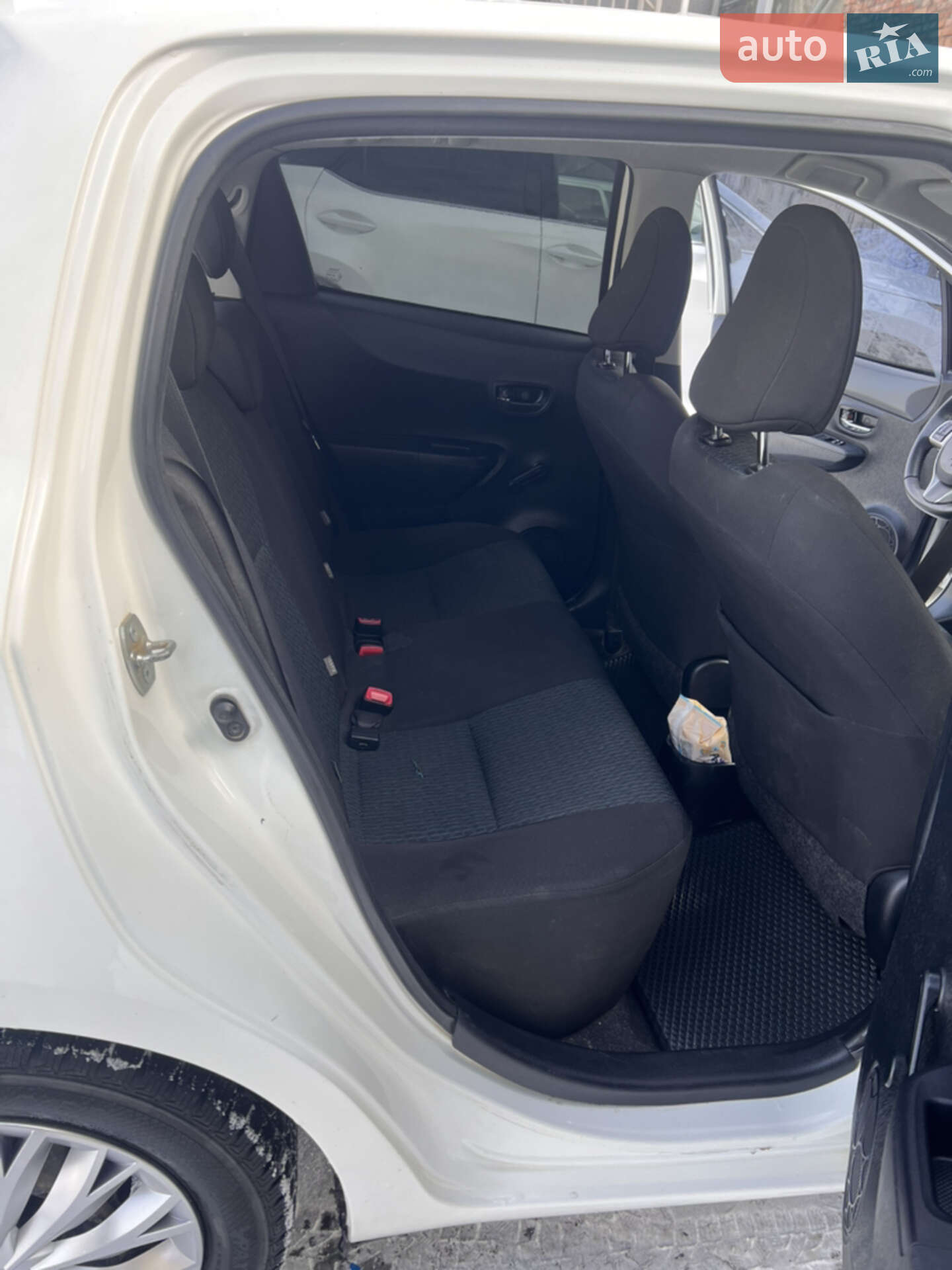 Toyota Yaris 2011 VIN VNKKJ0D370A023352 фото оголошення 14 з 18