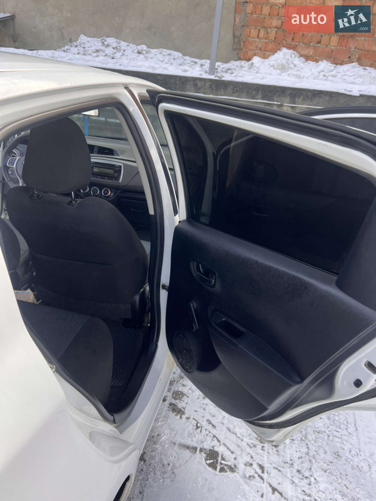 Toyota Yaris 2011 VIN VNKKJ0D370A023352 фото оголошення 16 з 18