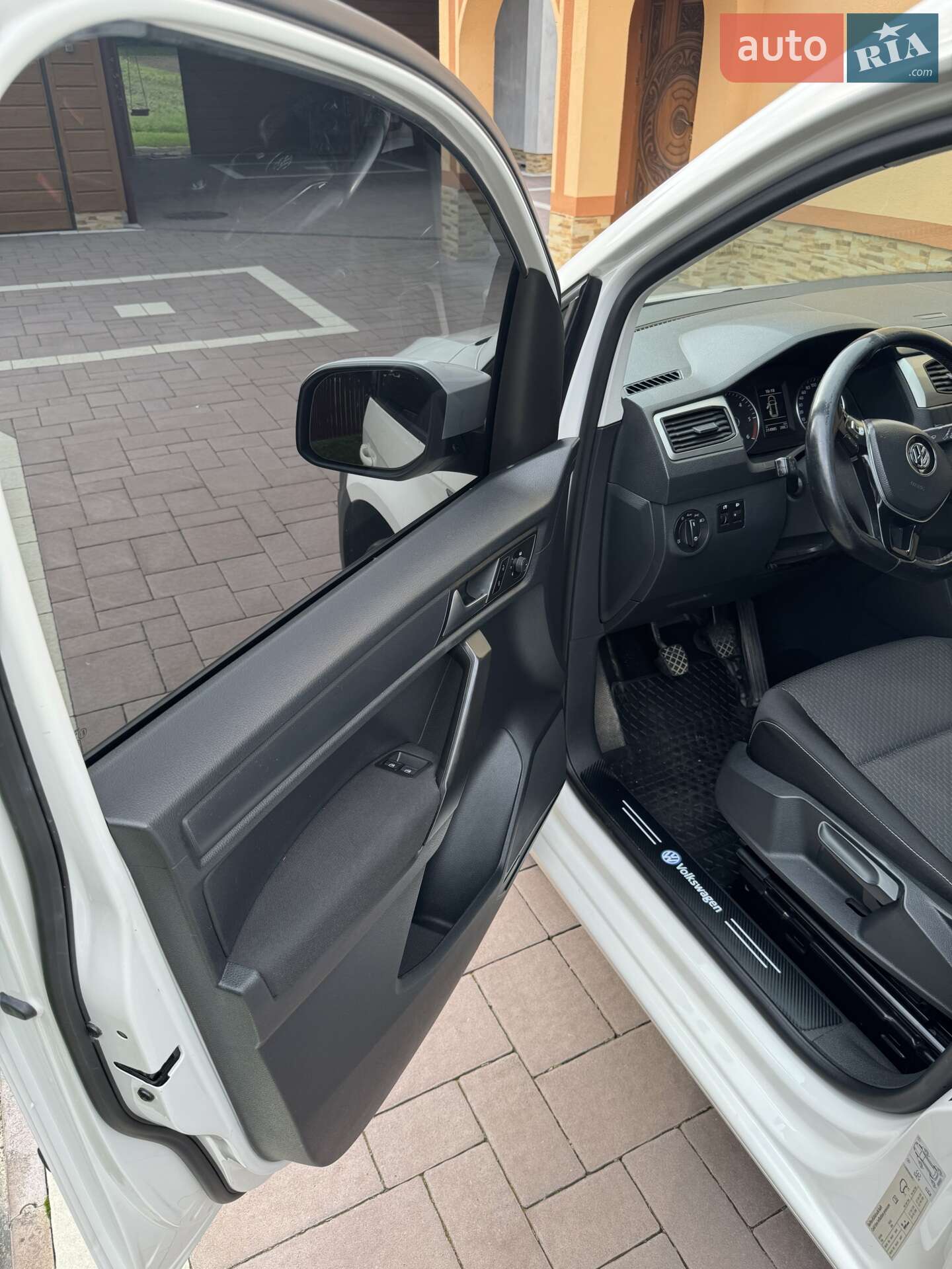 Volkswagen Caddy 2015 VIN WV2ZZZ2KZGX068850 фото оголошення 11 з 21