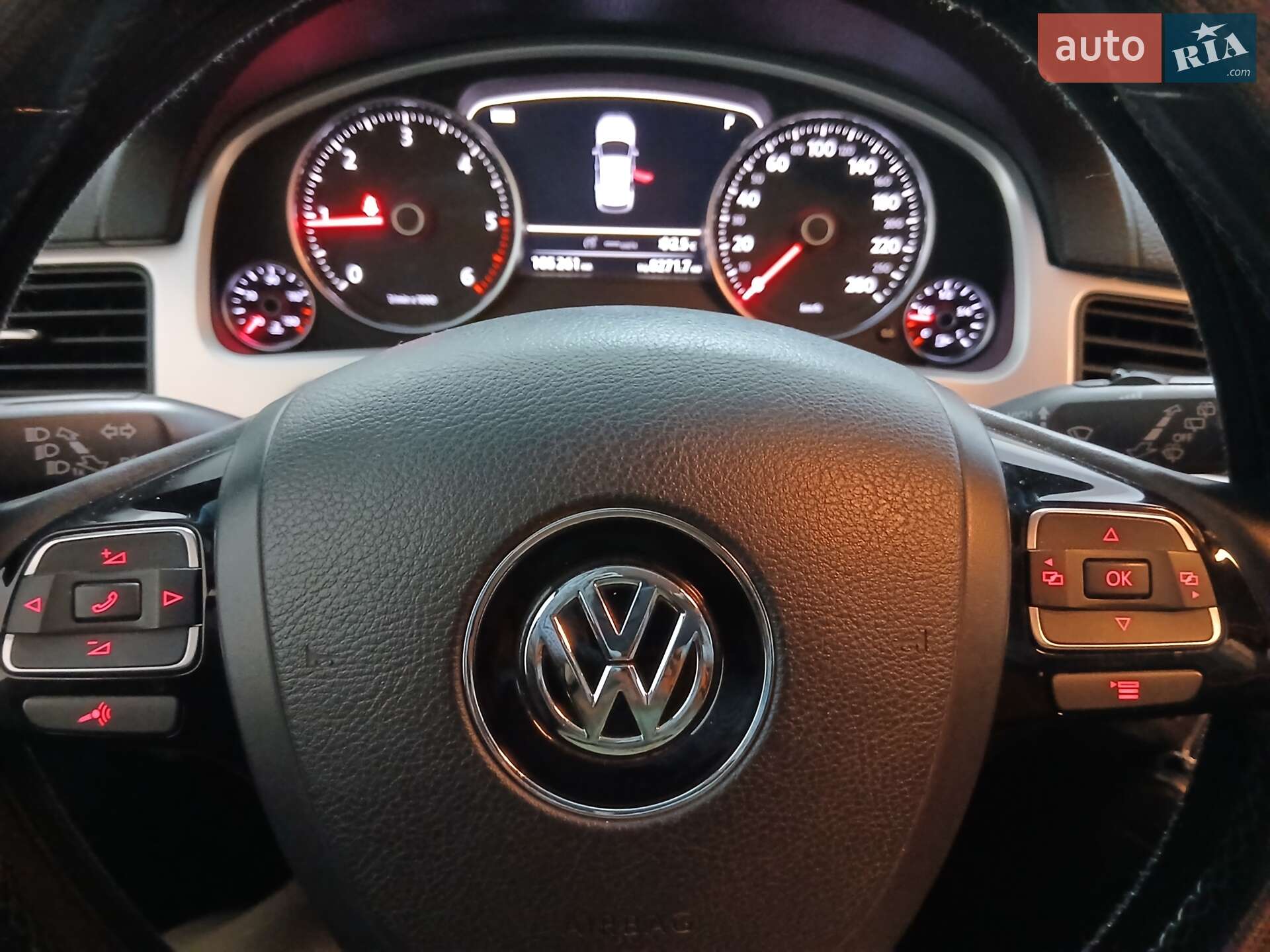 Volkswagen Touareg 2012 VIN WVGZZZ7PZCD002040 фото оголошення 8 з 32