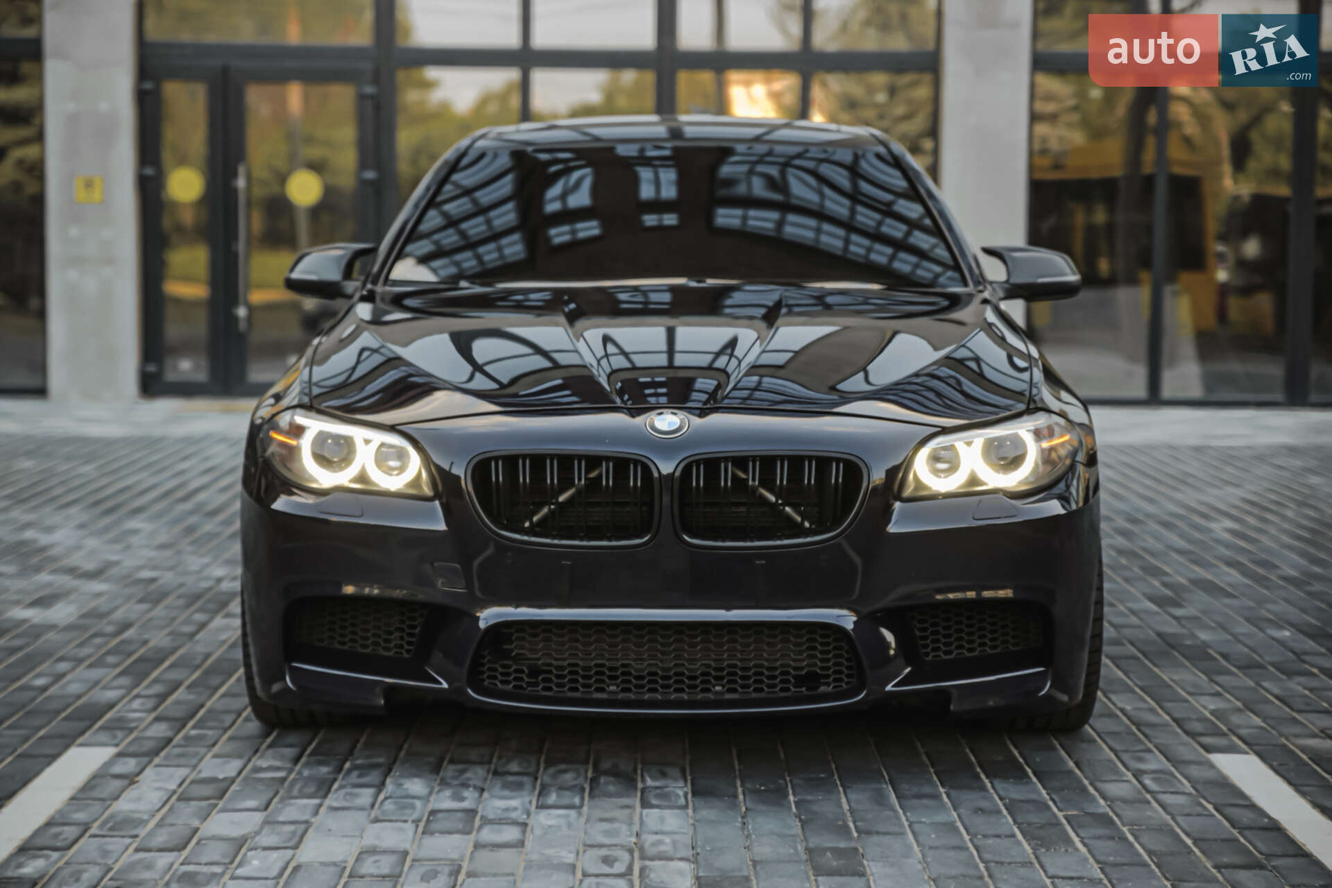 BMW 5 Series 2014 VIN WBA5B3C58ED539195 фото оголошення 2 з 13