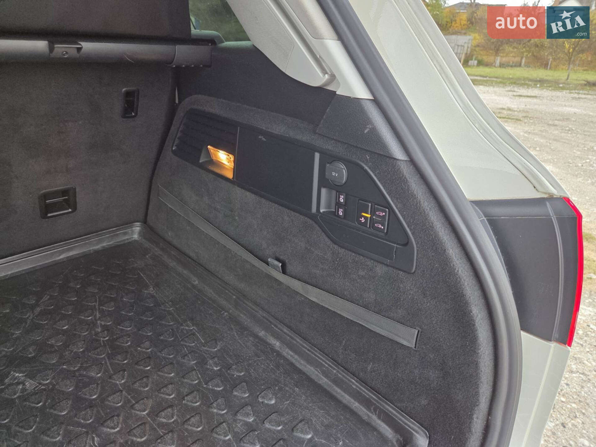 Volkswagen Touareg 2011 VIN WVGZZZ7PZCD004077 фото оголошення 15 з 24