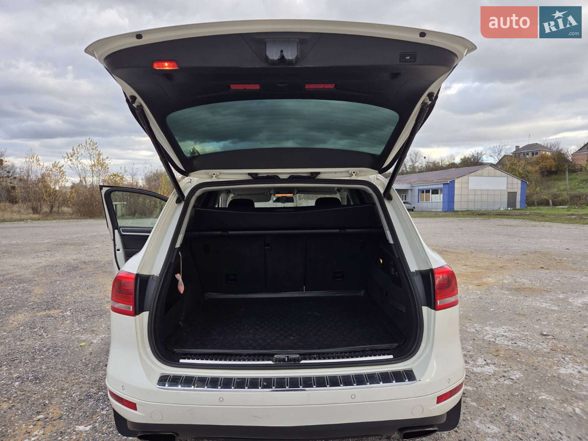 Volkswagen Touareg 2011 VIN WVGZZZ7PZCD004077 фото оголошення 9 з 24