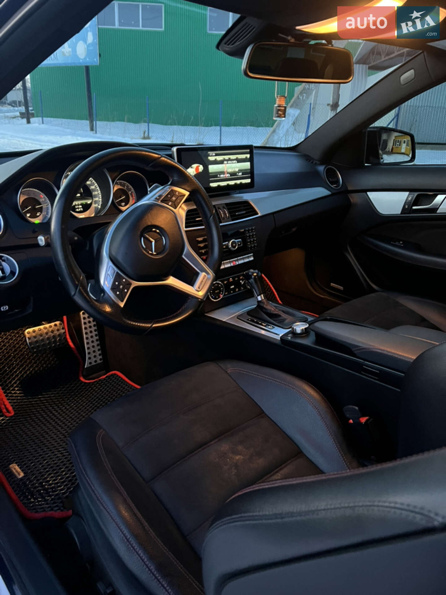 Mercedes-Benz C-Class 2012 VIN WDD2043471F973067 фото оголошення 36 з 45