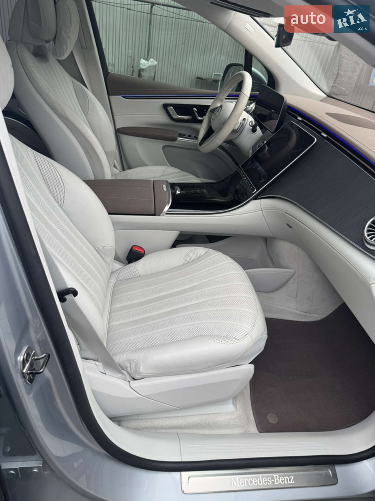 Mercedes-Benz EQS SUV 2023 VIN 4JGDM2EB5PA021681 фото оголошення 6 з 19