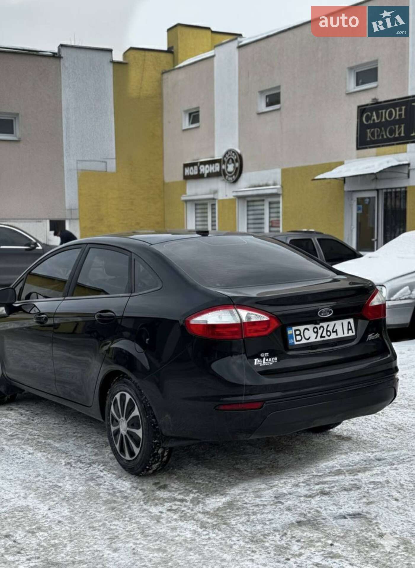 Ford Fiesta 2017 VIN 3FADP4BJ2HM144660 фото оголошення 2 з 10